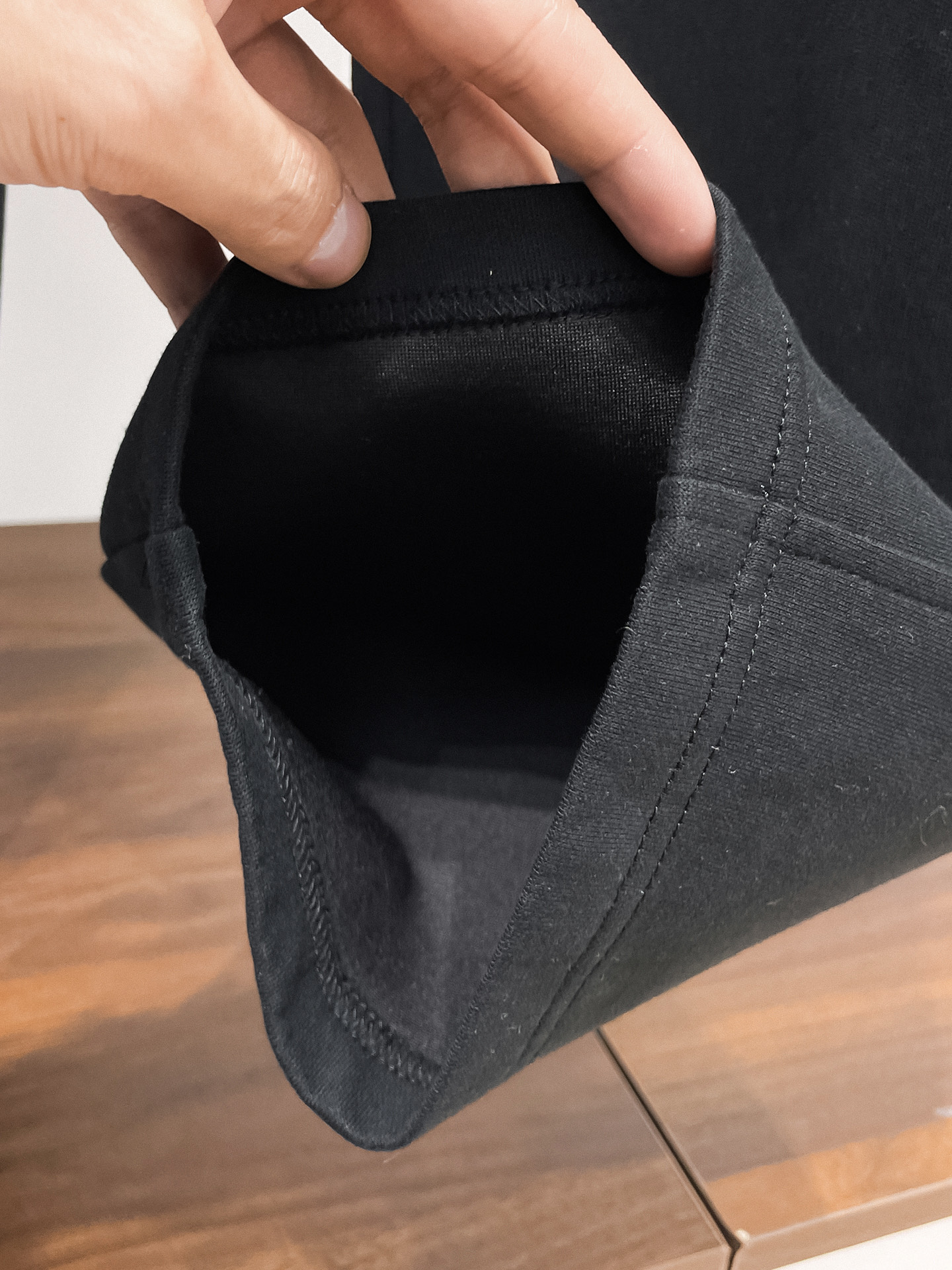 LV 顶级货品🐮 🆕2026春夏新款休闲裤！官网同步发售。品牌经典LOGO休闲裤 ，定制面料，舒适度极好
