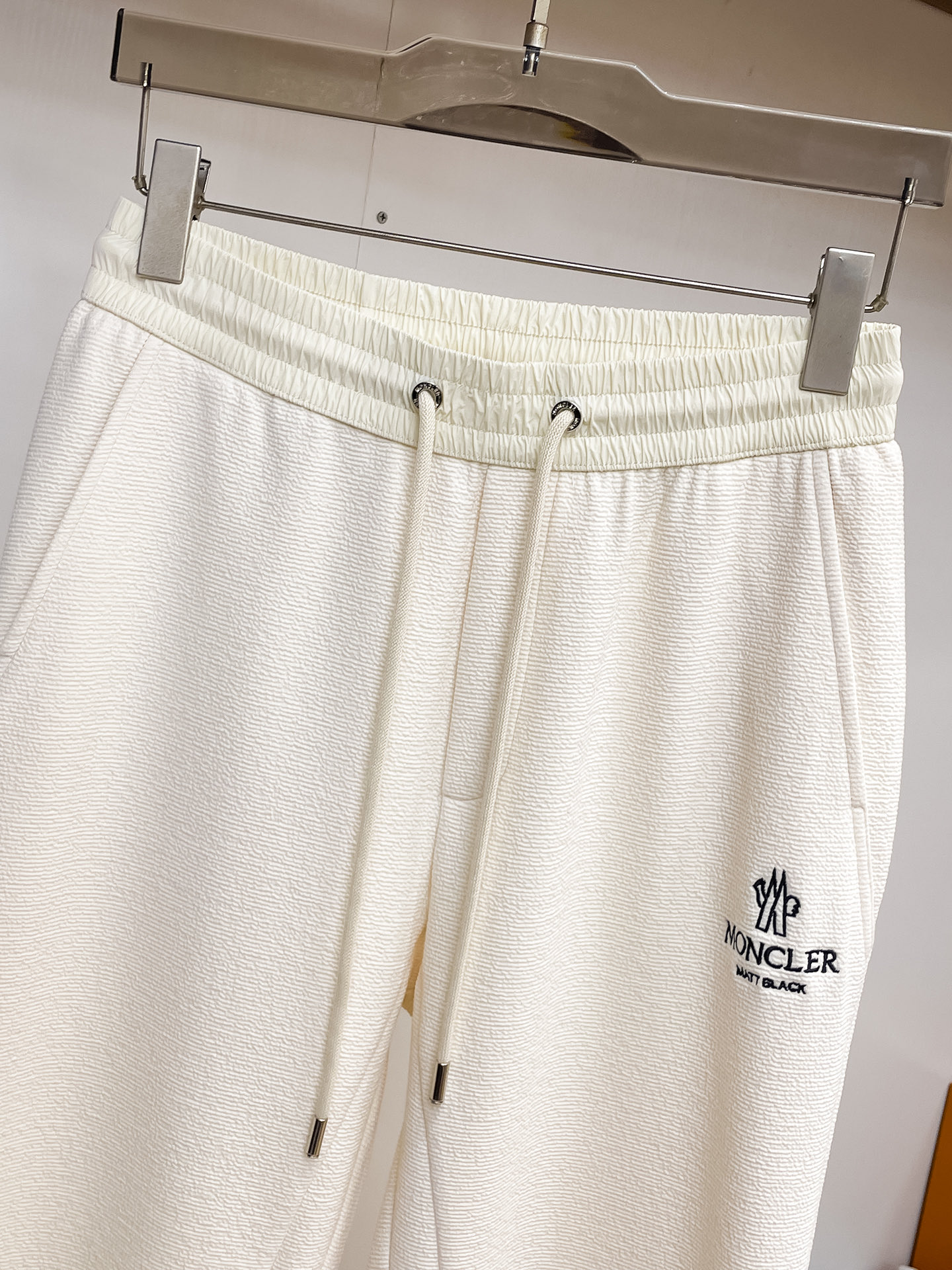 蒙口 顶级货品🐮 🆕2026春夏新款休闲裤！官网同步发售。品牌经典LOGO休闲裤 ，定制面料，舒适度极好