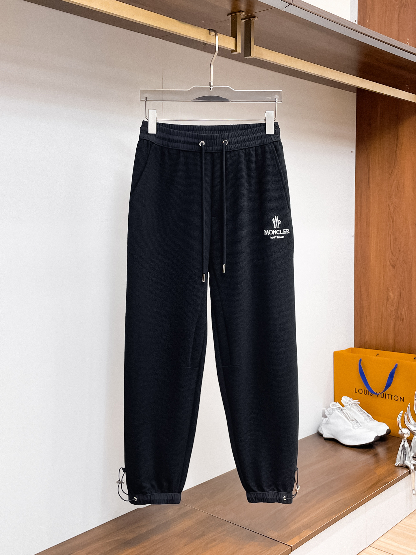 蒙口 顶级货品🐮 🆕2026春夏新款休闲裤！官网同步发售。品牌经典LOGO休闲裤 ，定制面料，舒适度极好