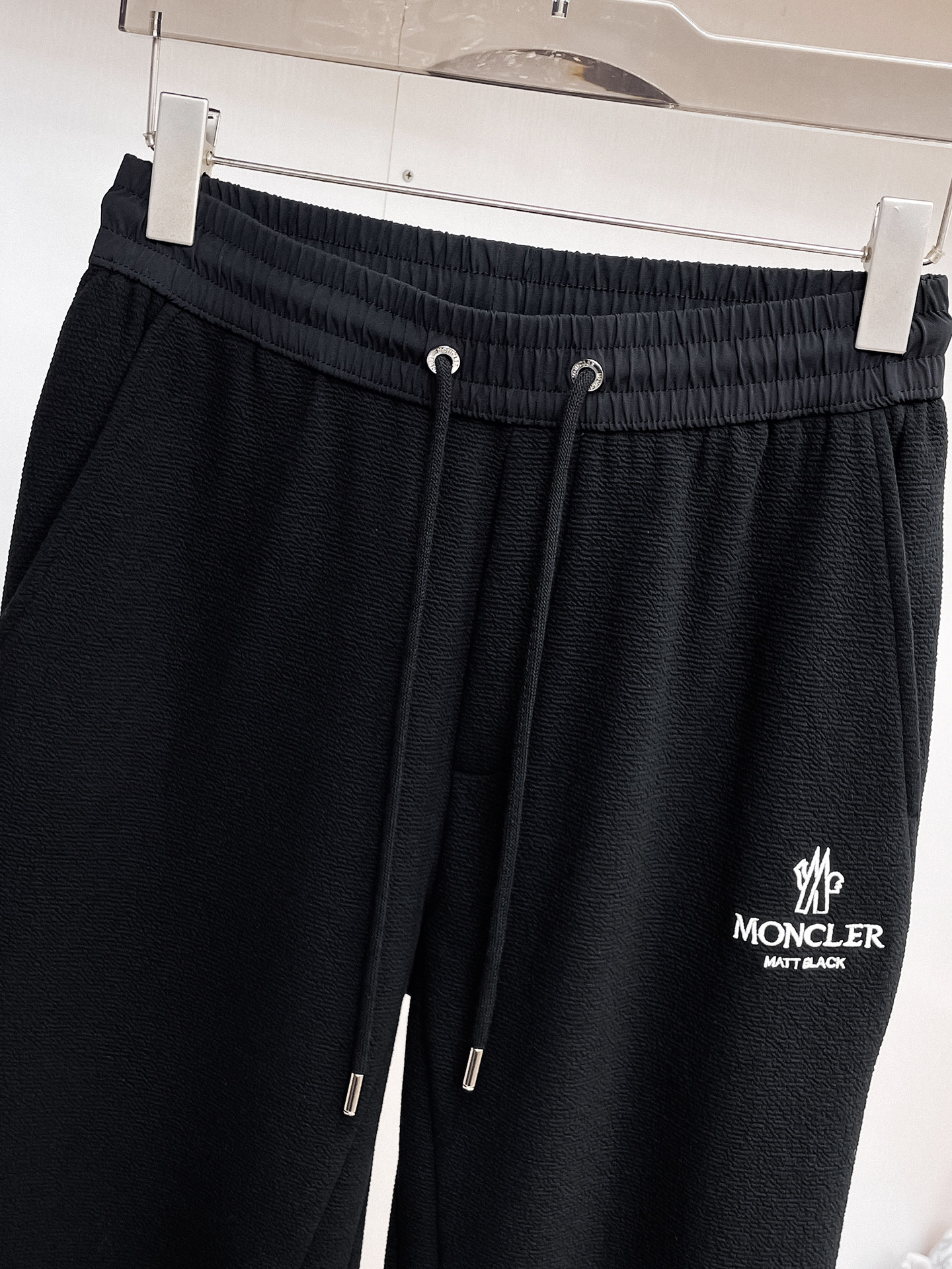 蒙口 顶级货品🐮 🆕2026春夏新款休闲裤！官网同步发售。品牌经典LOGO休闲裤 ，定制面料，舒适度极好