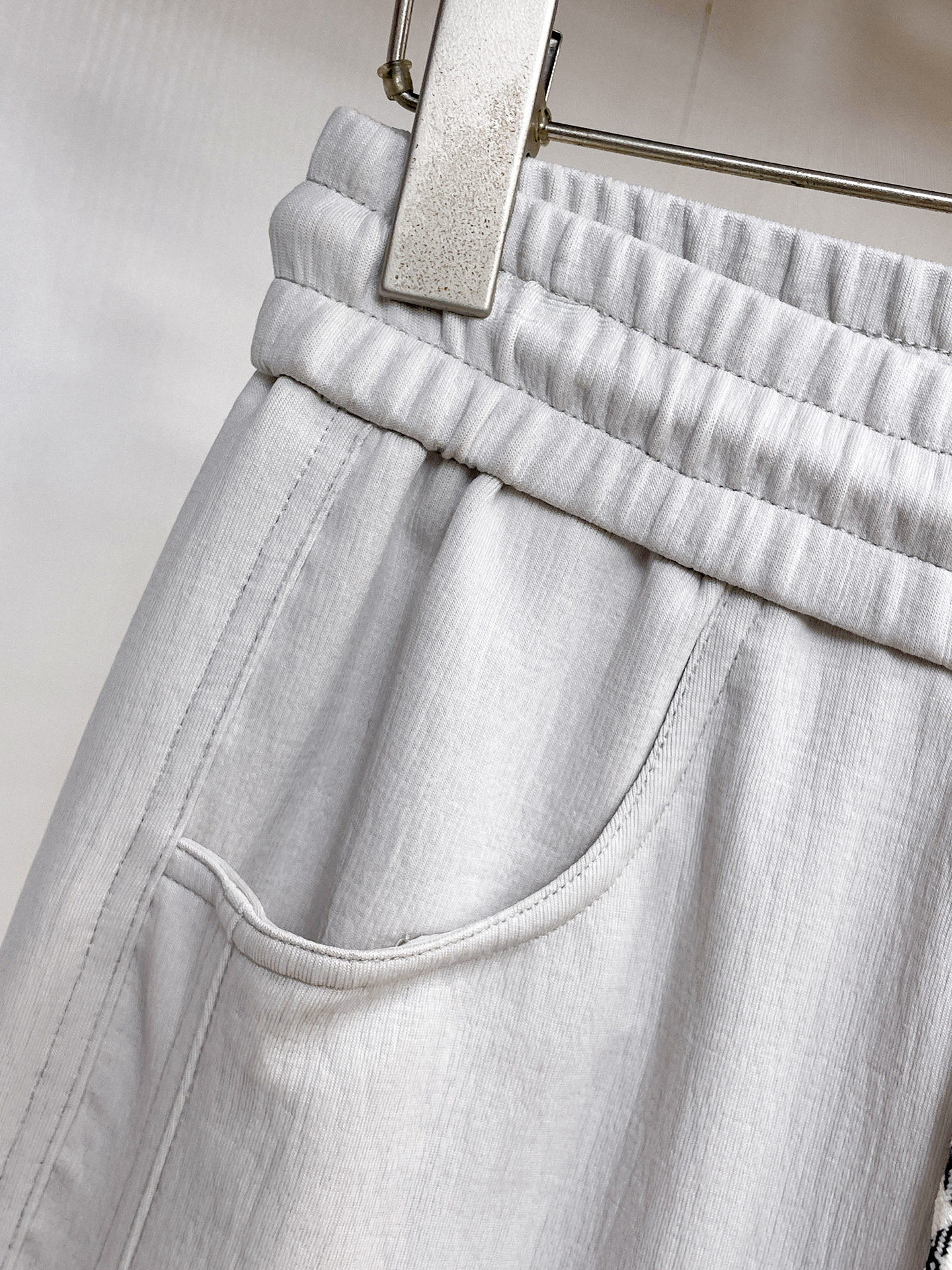 巴黎世家 顶级货品🐮 🆕2026春夏新款休闲裤！官网同步发售。品牌经典LOGO休闲裤 ，定制面料，舒适度