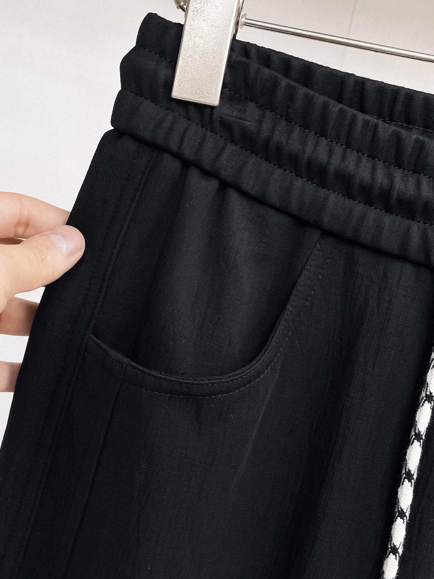 巴黎世家 顶级货品🐮 🆕2026春夏新款休闲裤！官网同步发售。品牌经典LOGO休闲裤 ，定制面料，舒适度