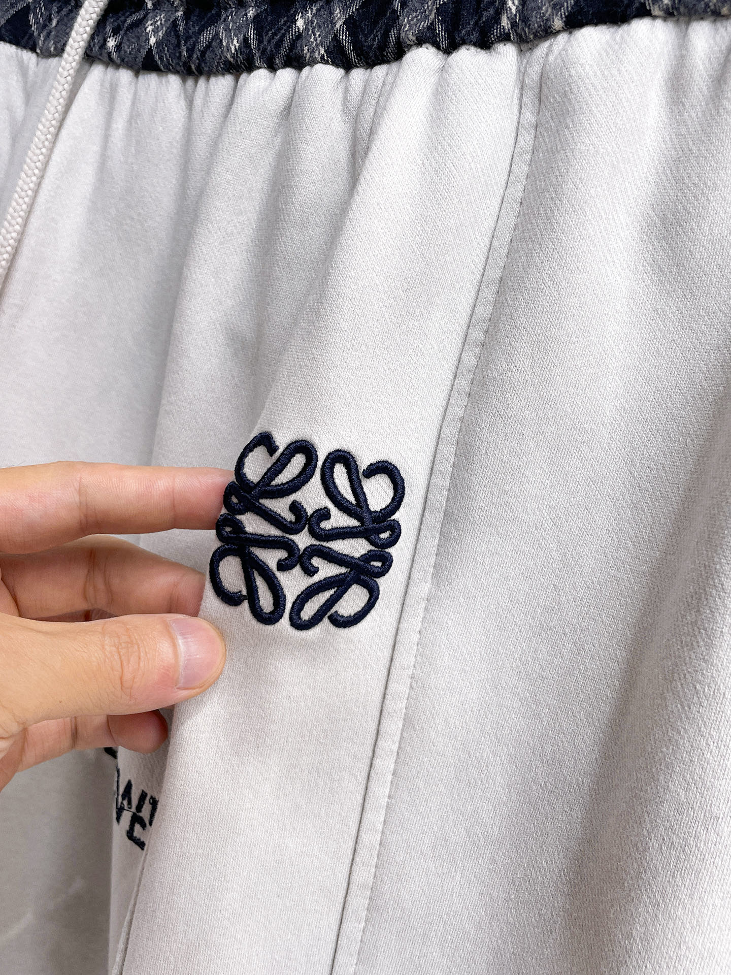 罗意威 顶级货品🐮 🆕2026春夏新款休闲裤！官网同步发售。品牌经典LOGO休闲裤 ，定制面料，舒适度极