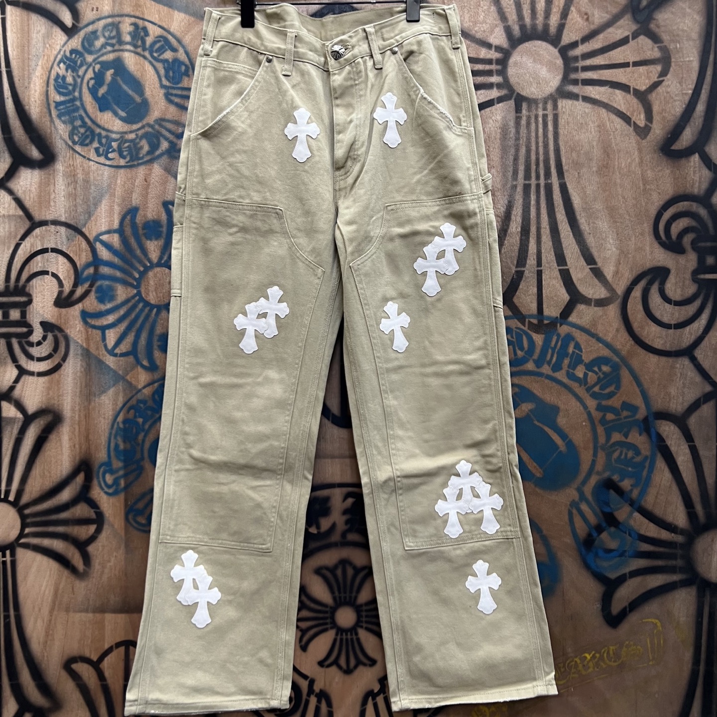 Chrome Hearts Limited Edition Vintage Levi's Remake Jeans - Unisex 2 i1751637273252 4921 0 0