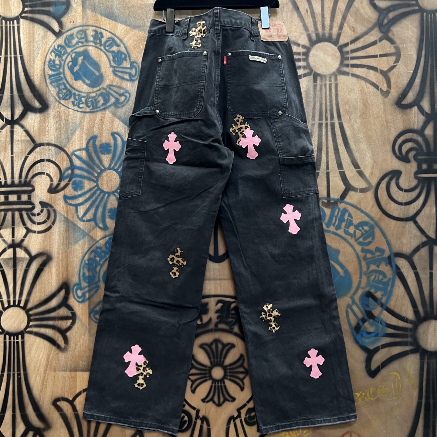 Chrome Hearts Vintage Levi's Remake Jeans with Cross and Leopard Patches 7 i1752127281626 2248 0 5
