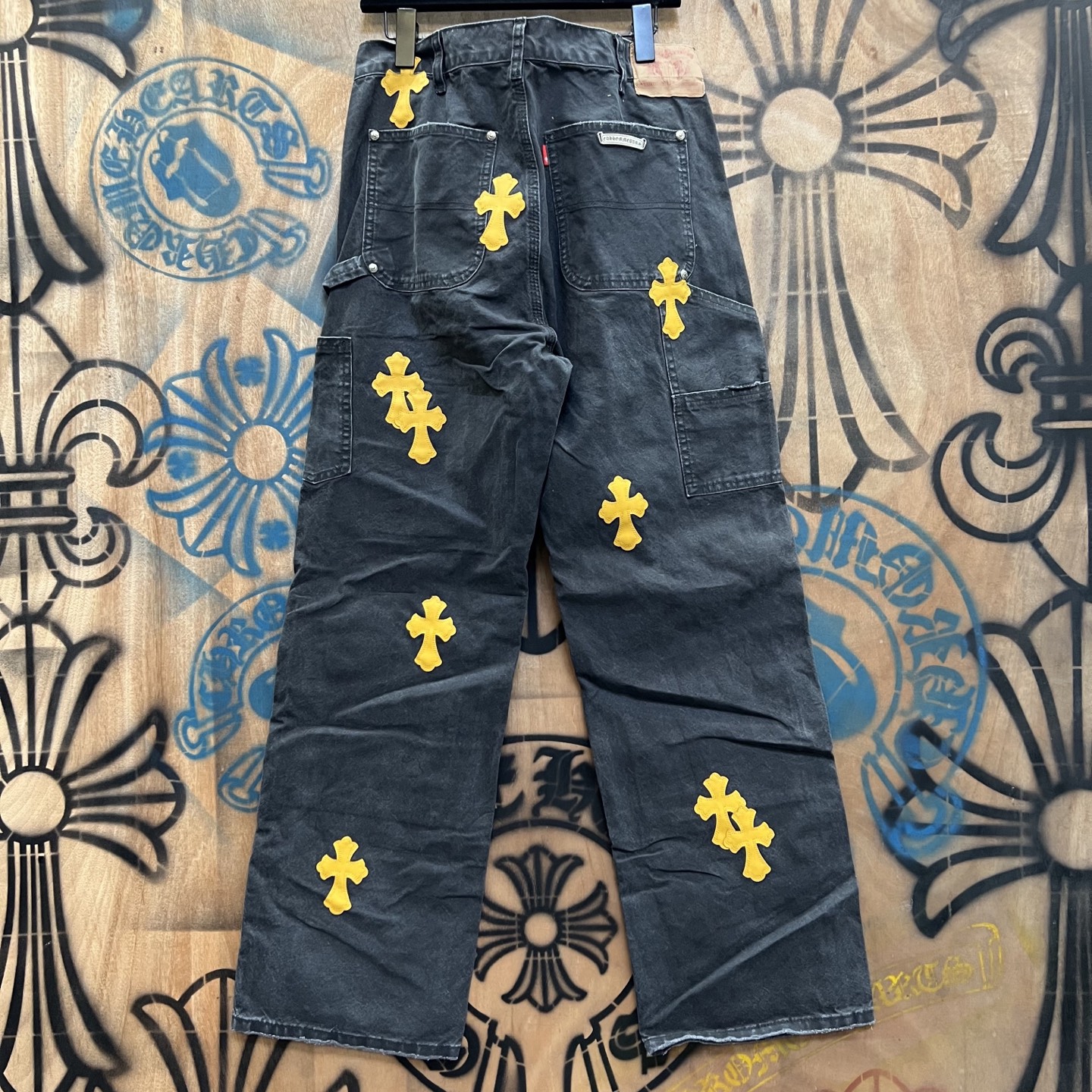 מכנסי ג'ינס Chrome Hearts במהדורה מוגבלת - עיצוב וינטג' עם טאץ' מודרני 6 i1752127325363 3278 0 4