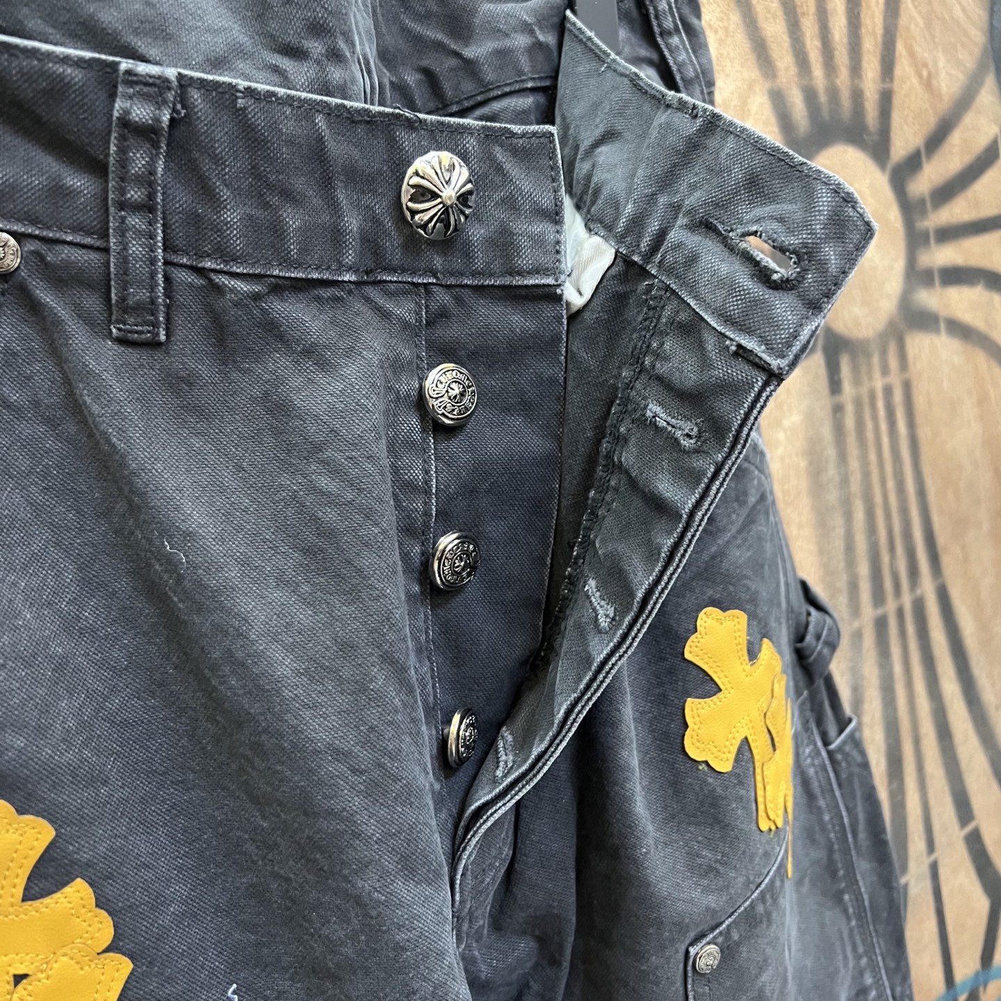 מכנסי ג'ינס Chrome Hearts במהדורה מוגבלת - עיצוב וינטג' עם טאץ' מודרני 9 i1752127351385 4908 0 7