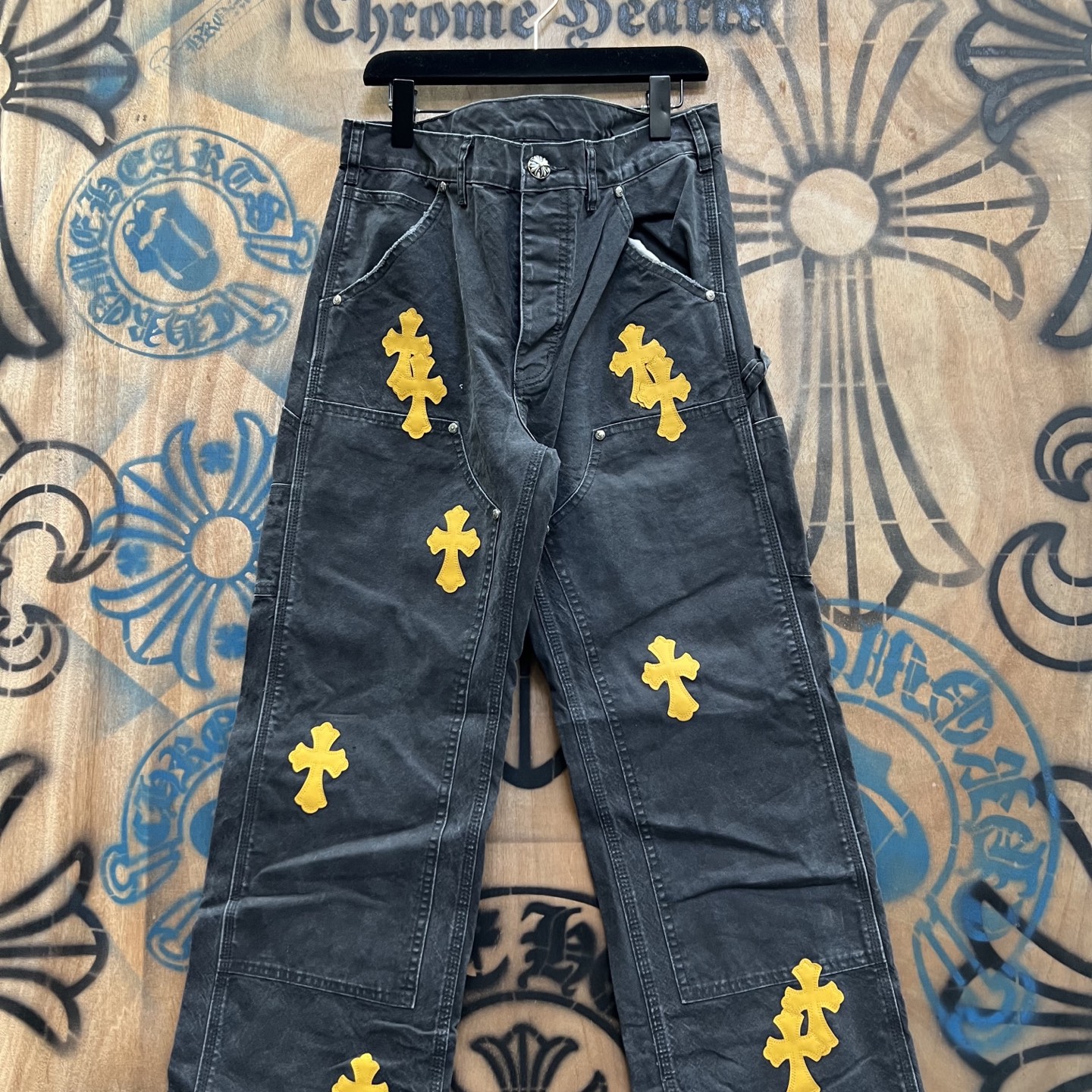 מכנסי ג'ינס Chrome Hearts במהדורה מוגבלת - עיצוב וינטג' עם טאץ' מודרני 3 i1752127352451 5607 0 1
