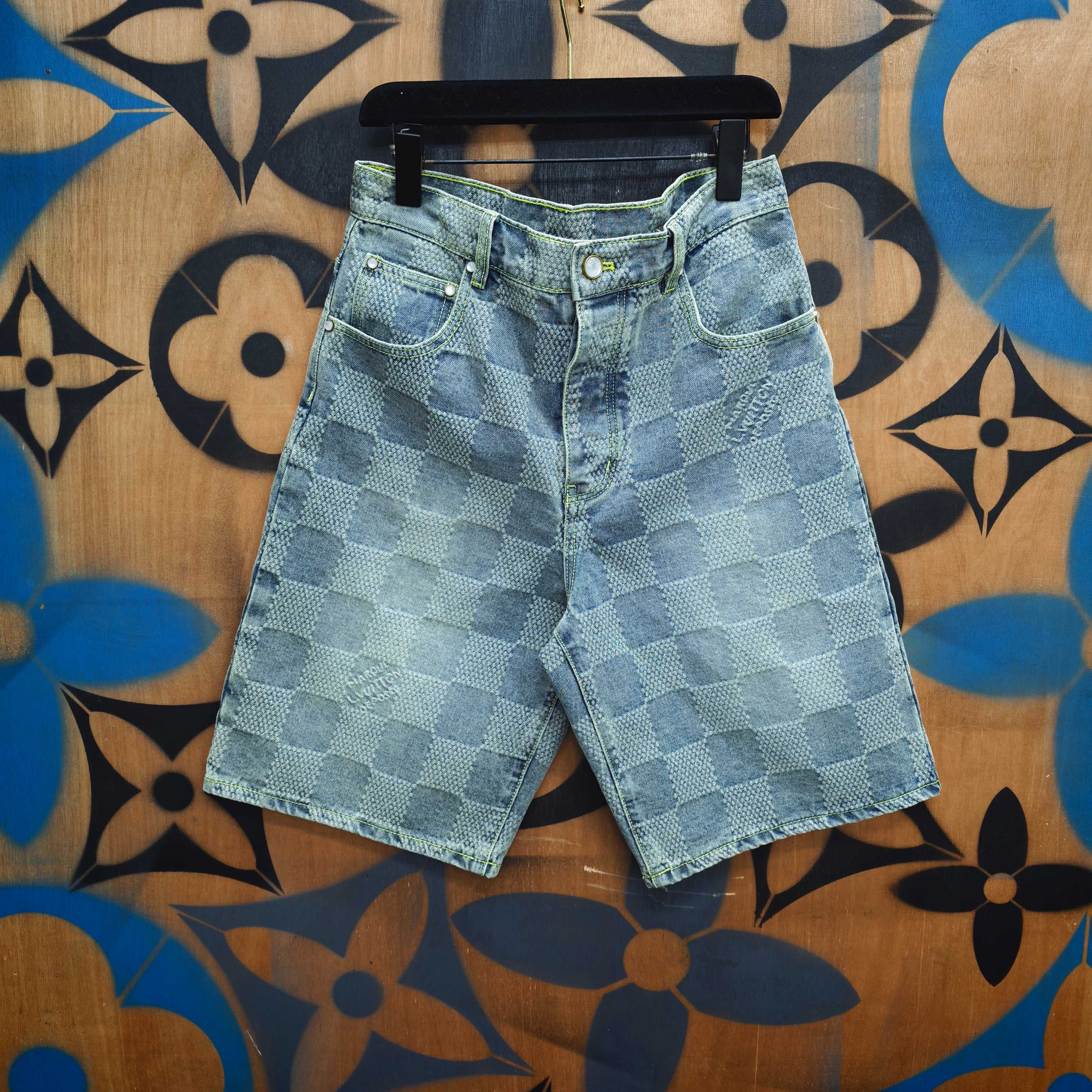 P240 1V25ss Pantalones cortos vaqueros de cuadros de tablero de ajedrez de corte recto. Corte recto, tejido de mezclill…