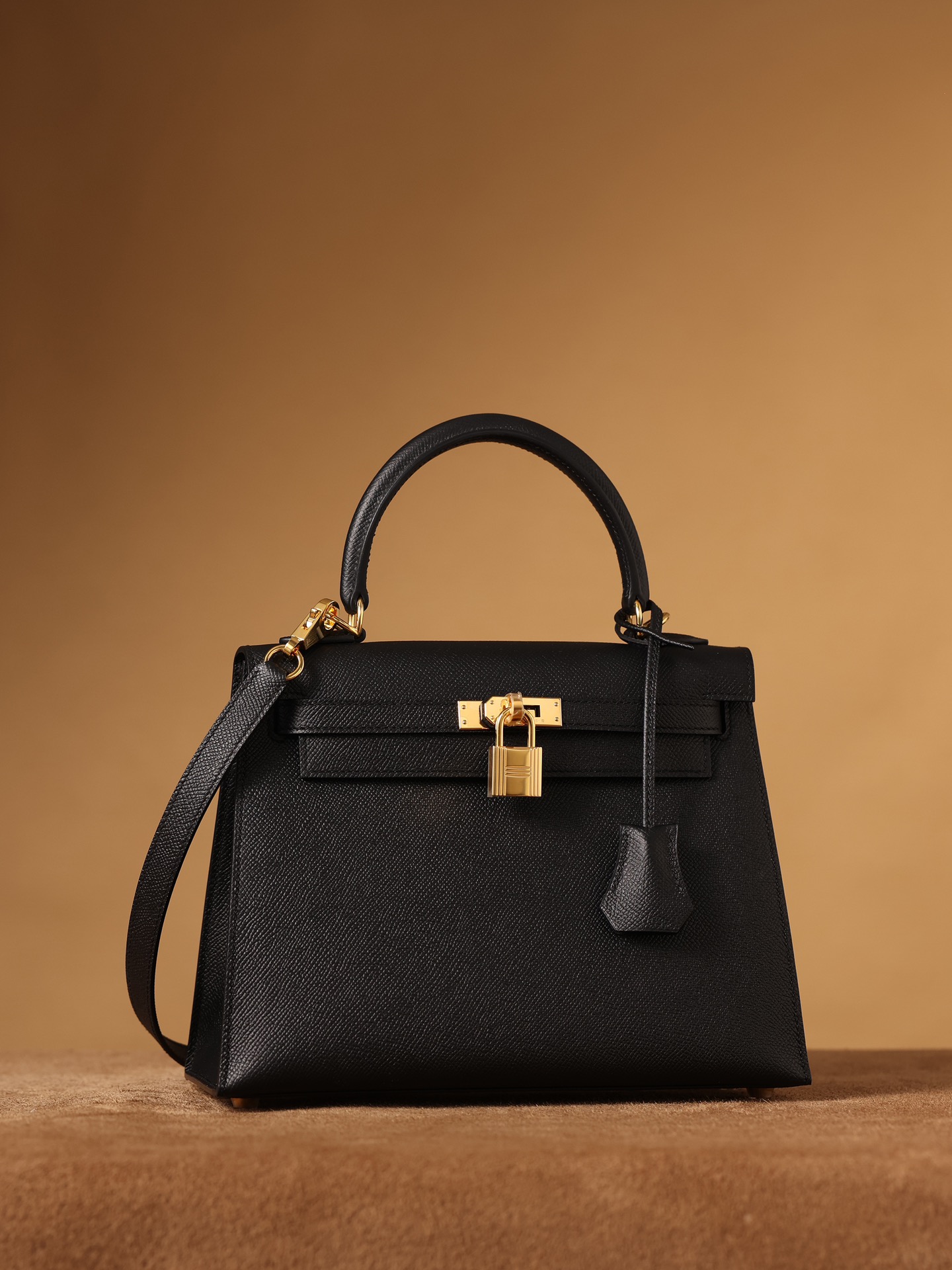 Hermes Kelly Diseñador
 Bolsos de mano Negro Pulido Mujeres Hardware de oro Cuero vaca Epsom