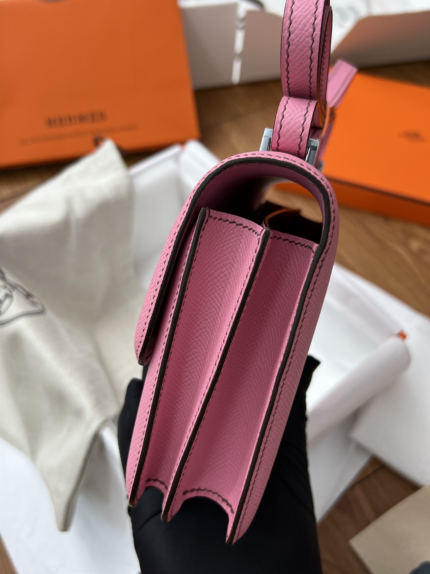 Hermès Constance 19cm 5P Sakura Pink Silver Buckle Crossbody Bag 5 i1716176153 9341 4