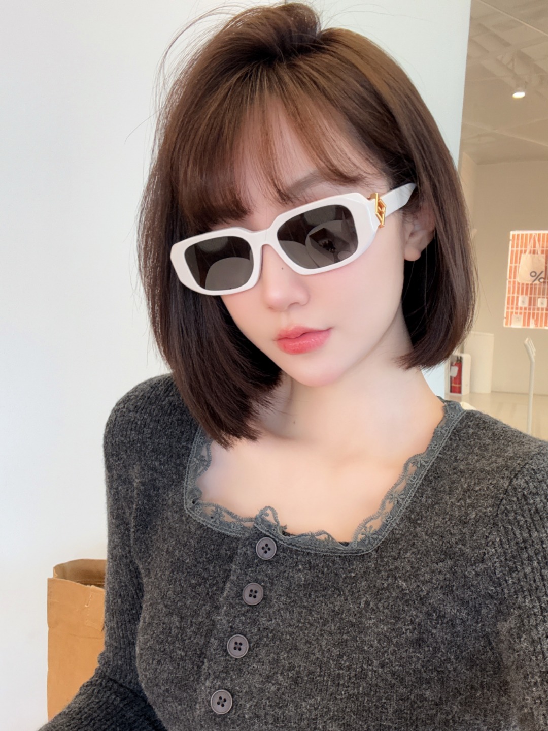￼  Fendi*
MOD FE40151U
Size50-21-135
