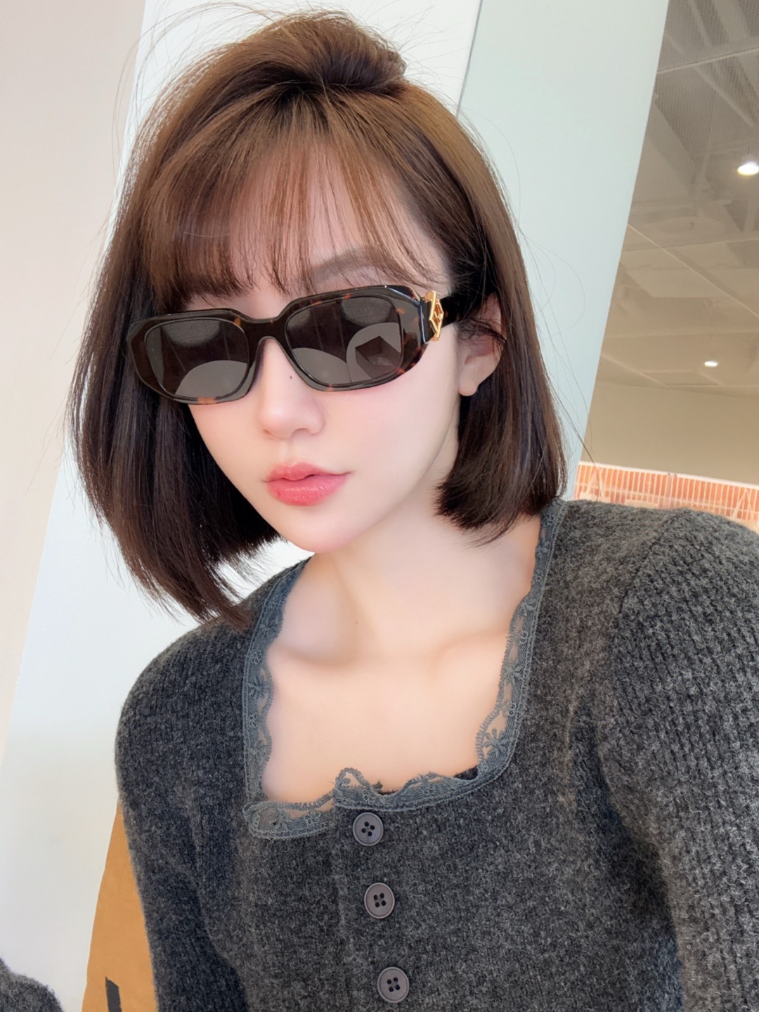 ￼  Fendi*
MOD FE40151U
Size50-21-135
