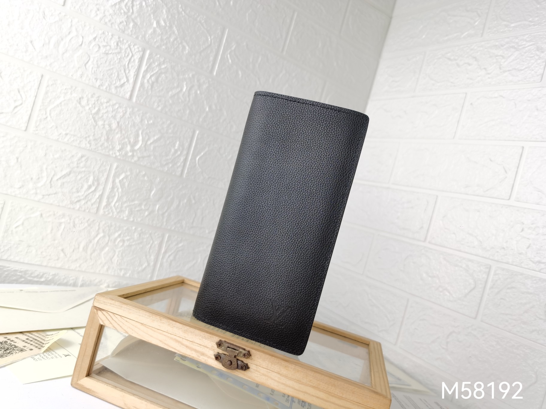 ルイ・ヴィトン M58192 ブラッザ ブラック ライチ柄 財布