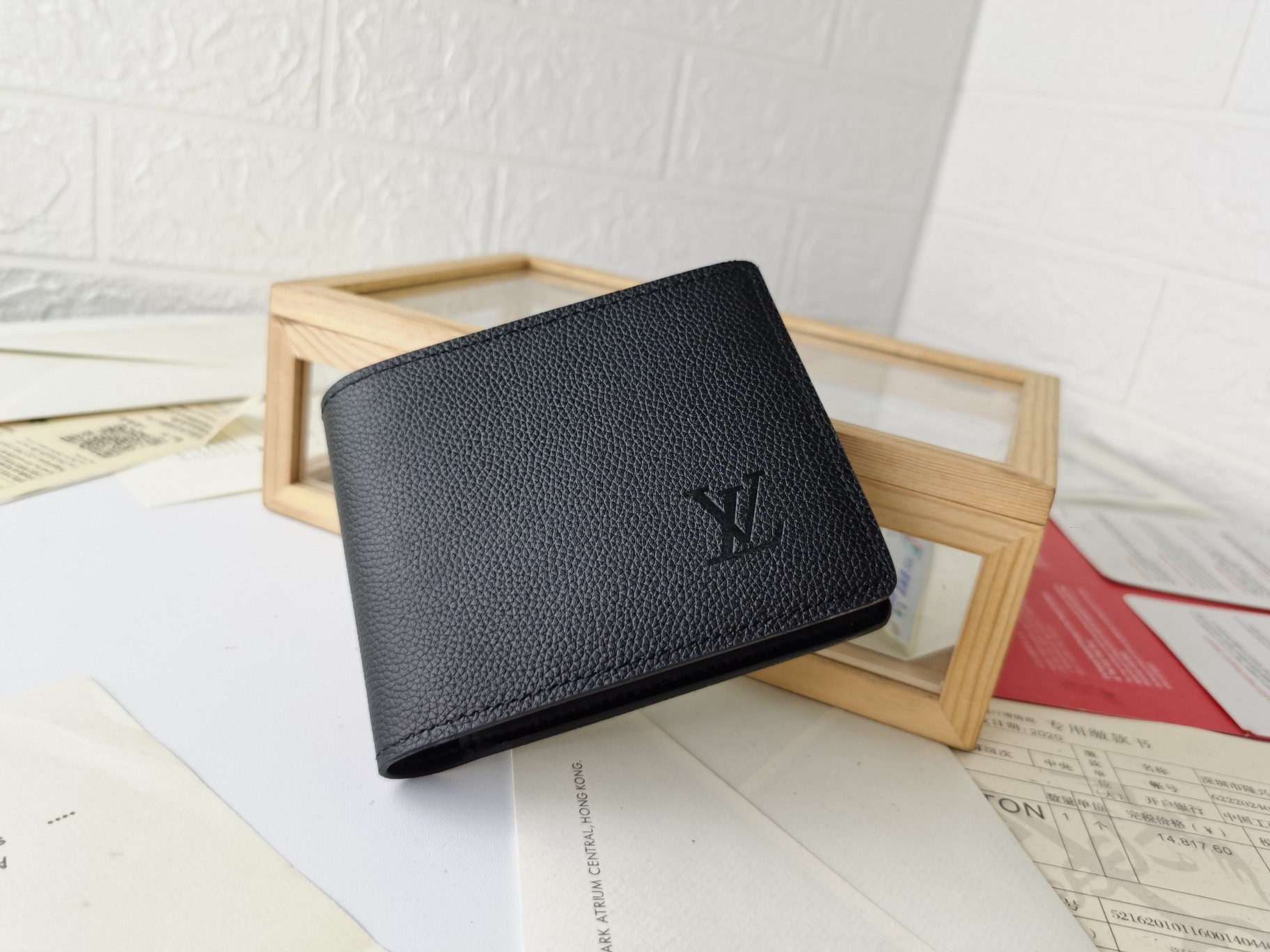 ルイ・ヴィトン M58189 黒色 荔枝纹短夹 多機能財布