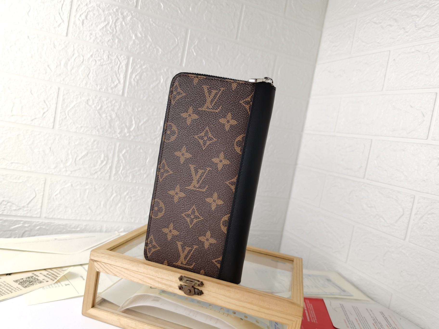 高級ブランド M60109 ラウンドファスナー財布 - エレガントな帆布素材