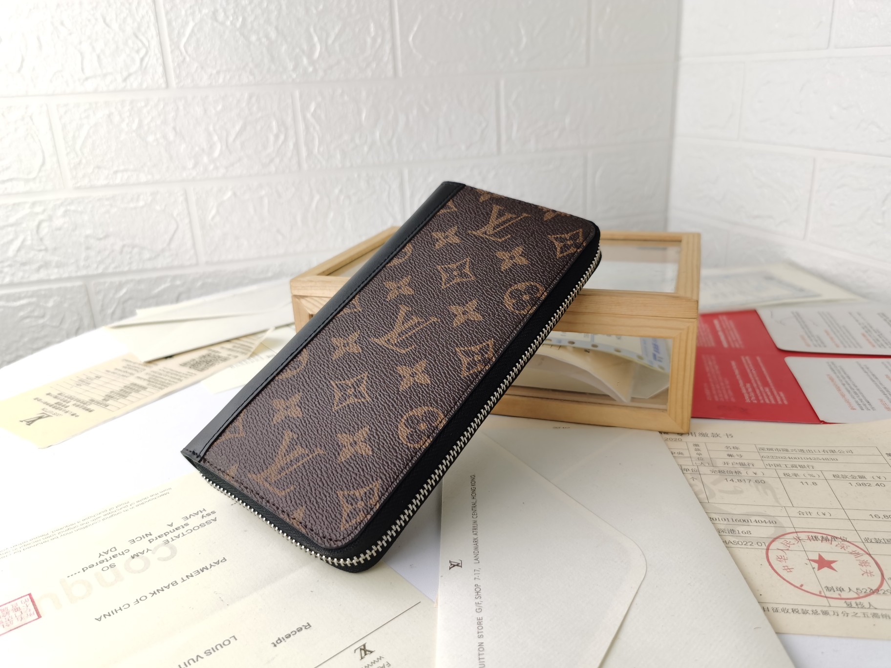 高級ブランド M60109 ラウンドファスナー財布 - エレガントな帆布素材