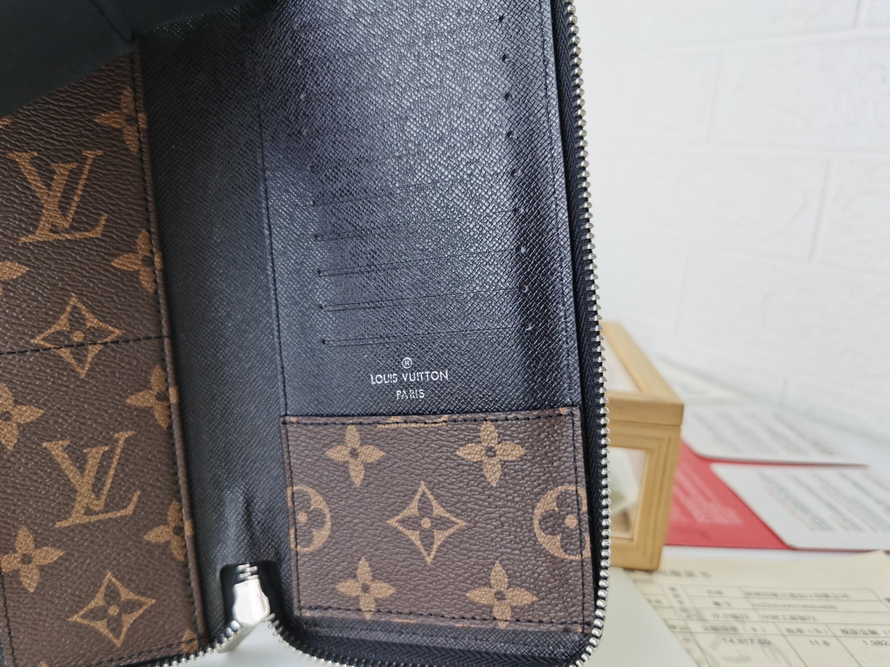 高級ブランド M60109 ラウンドファスナー財布 - エレガントな帆布素材