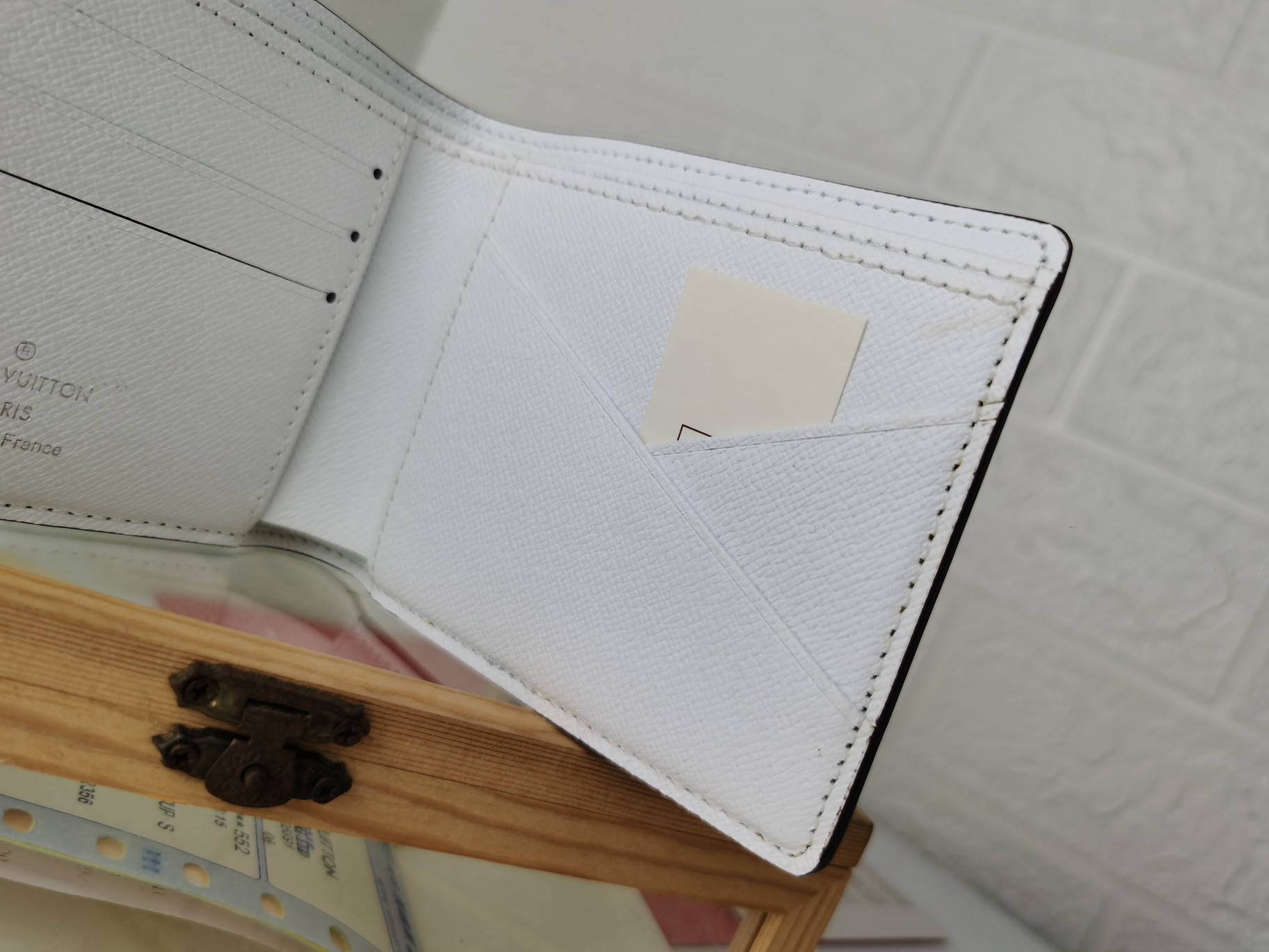 ルイ・ヴィトン M30300 モノグラム帆布製マルチ財布