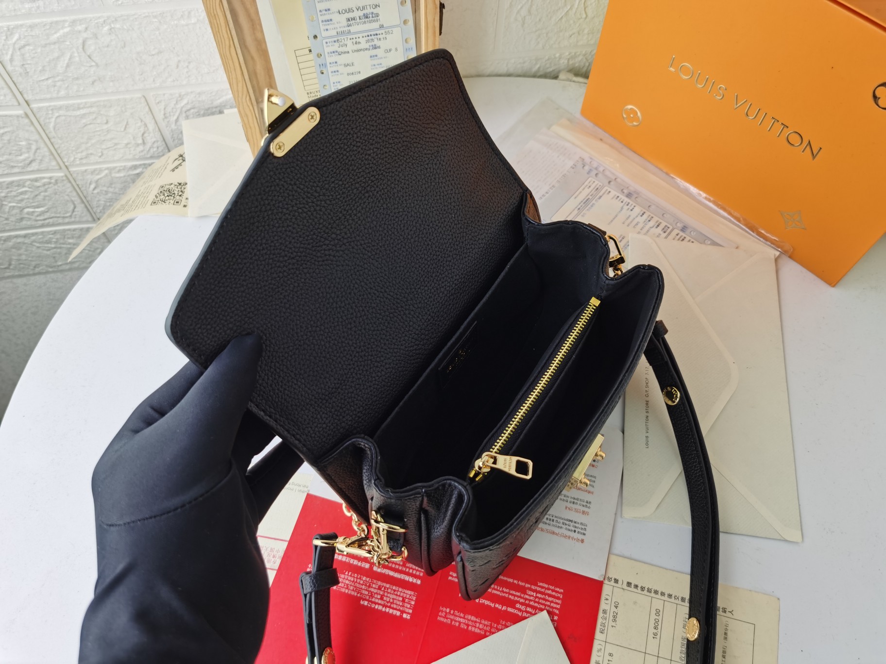 Pochette Métis East West 手袋取材 Monoglam 帆布