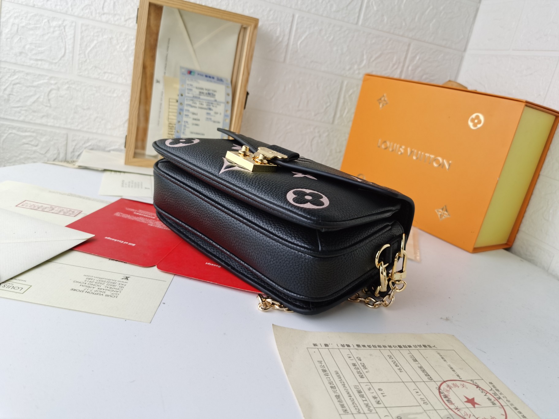 Pochette Métis East West 手袋取材 Monoglam 帆布