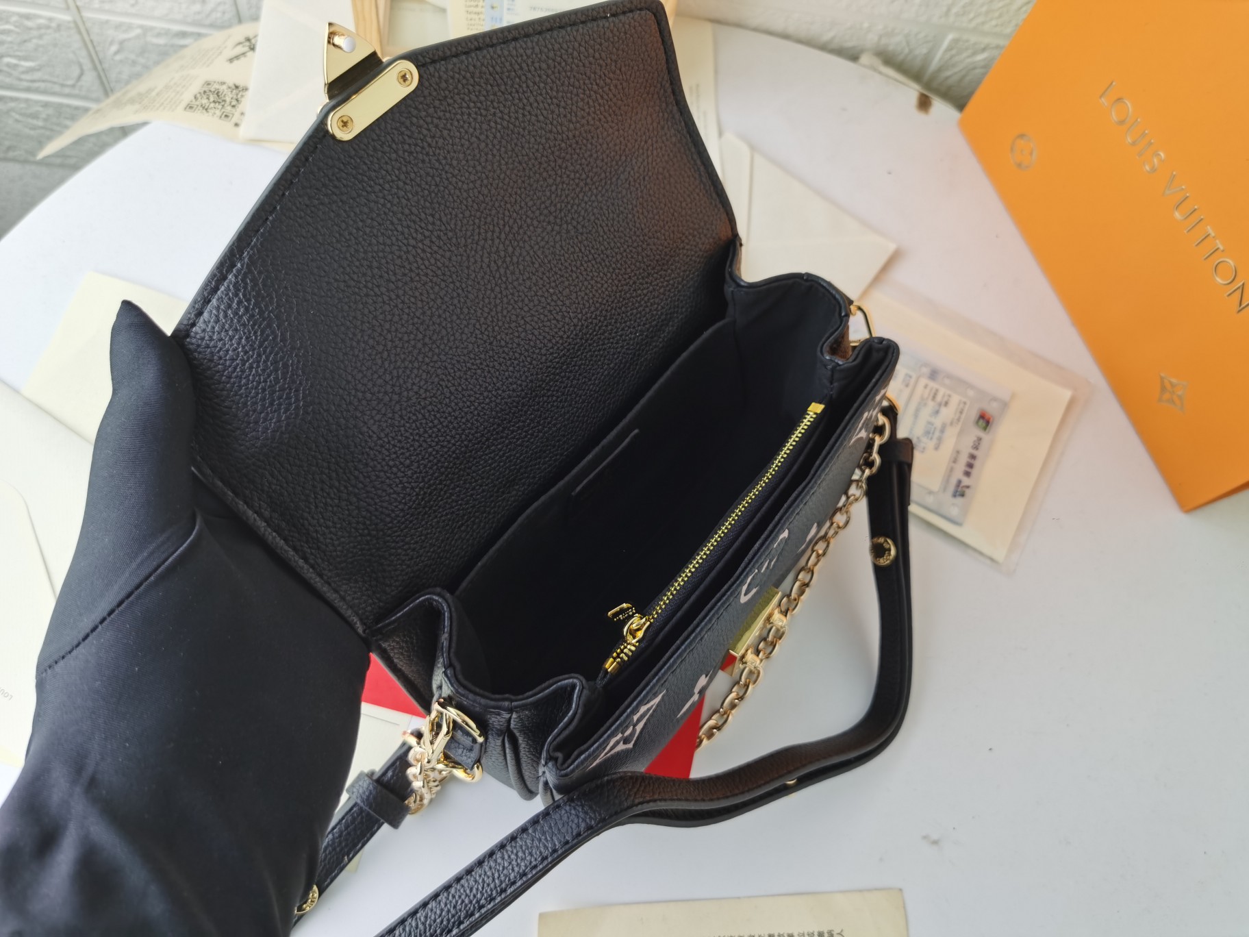 Pochette Métis East West 手袋取材 Monoglam 帆布