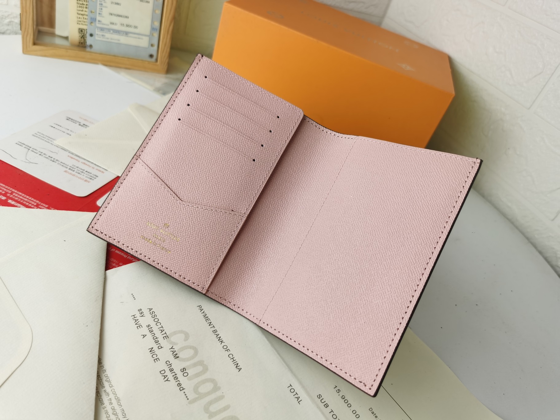 M64502パスポートケース - 高級粒纹小牛皮内衬・多機能デザイン