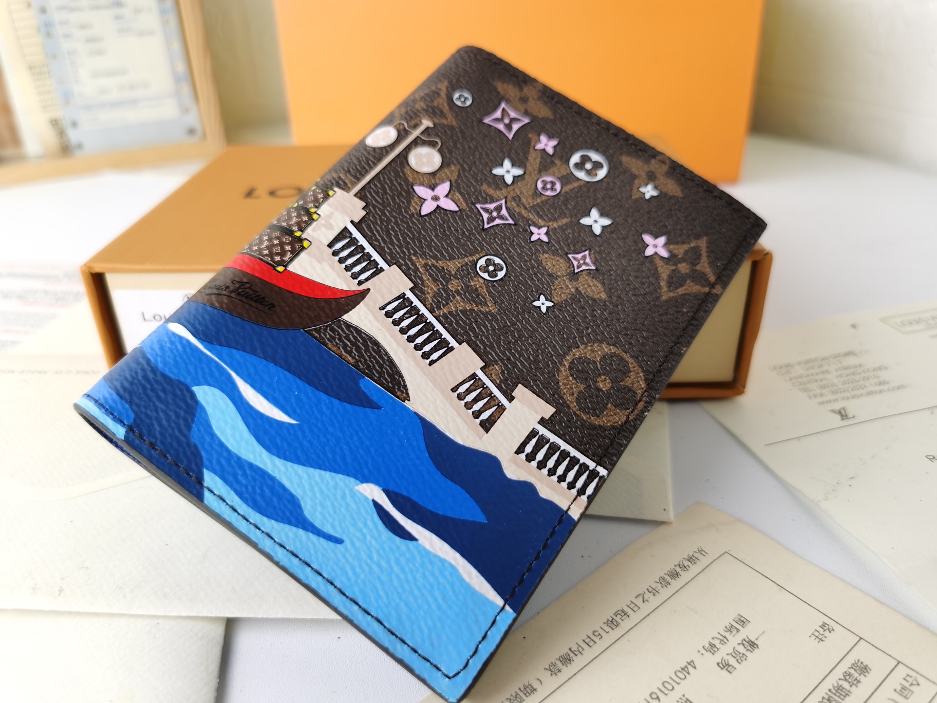 M64502パスポートケース - 贅沢な粒皮内装と多機能デザイン