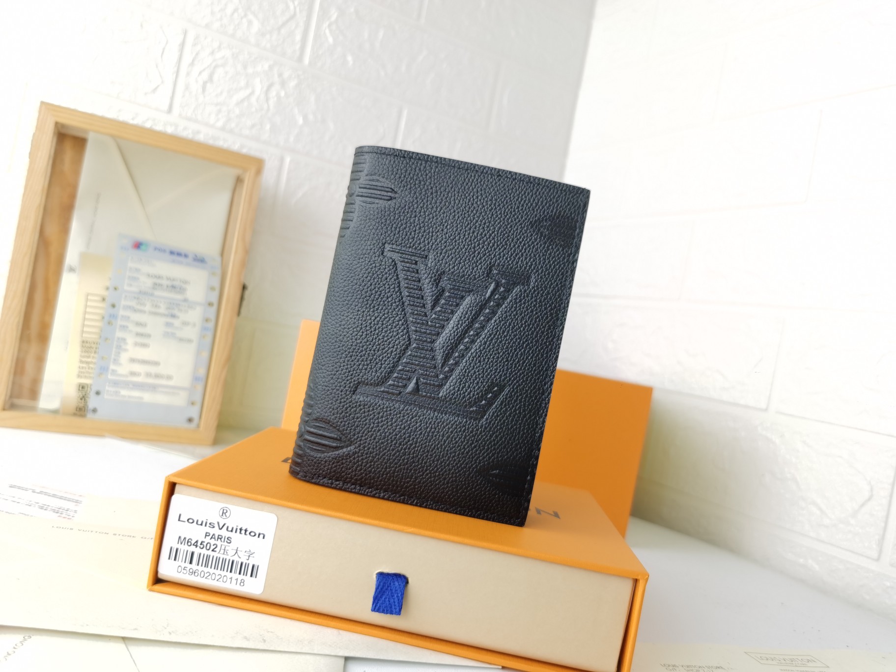 高級パスポートケース M64502 粒纹小牛皮の旅行アクセサリー