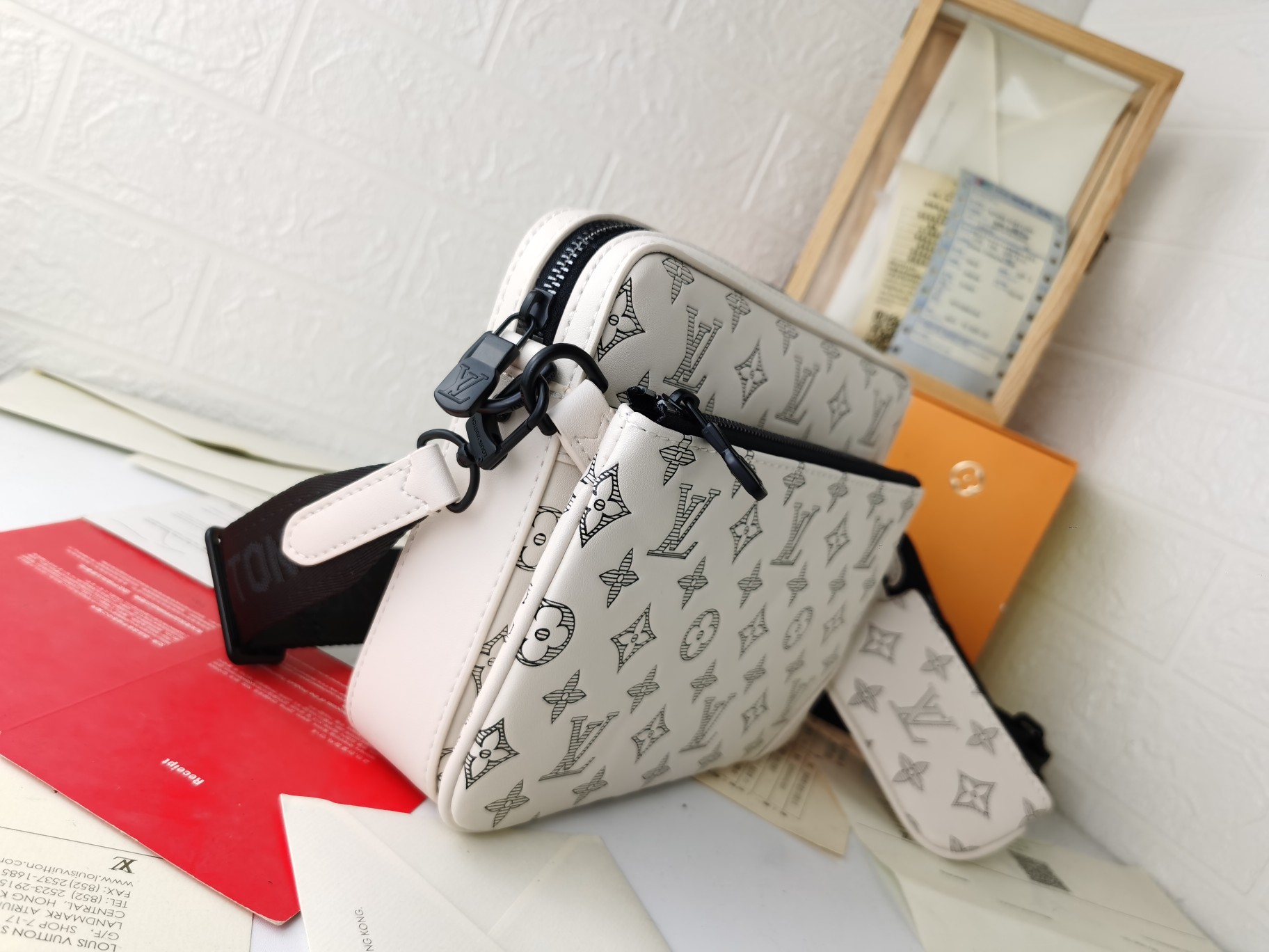 全皮製高級感溢れる男士用郵便バッグ