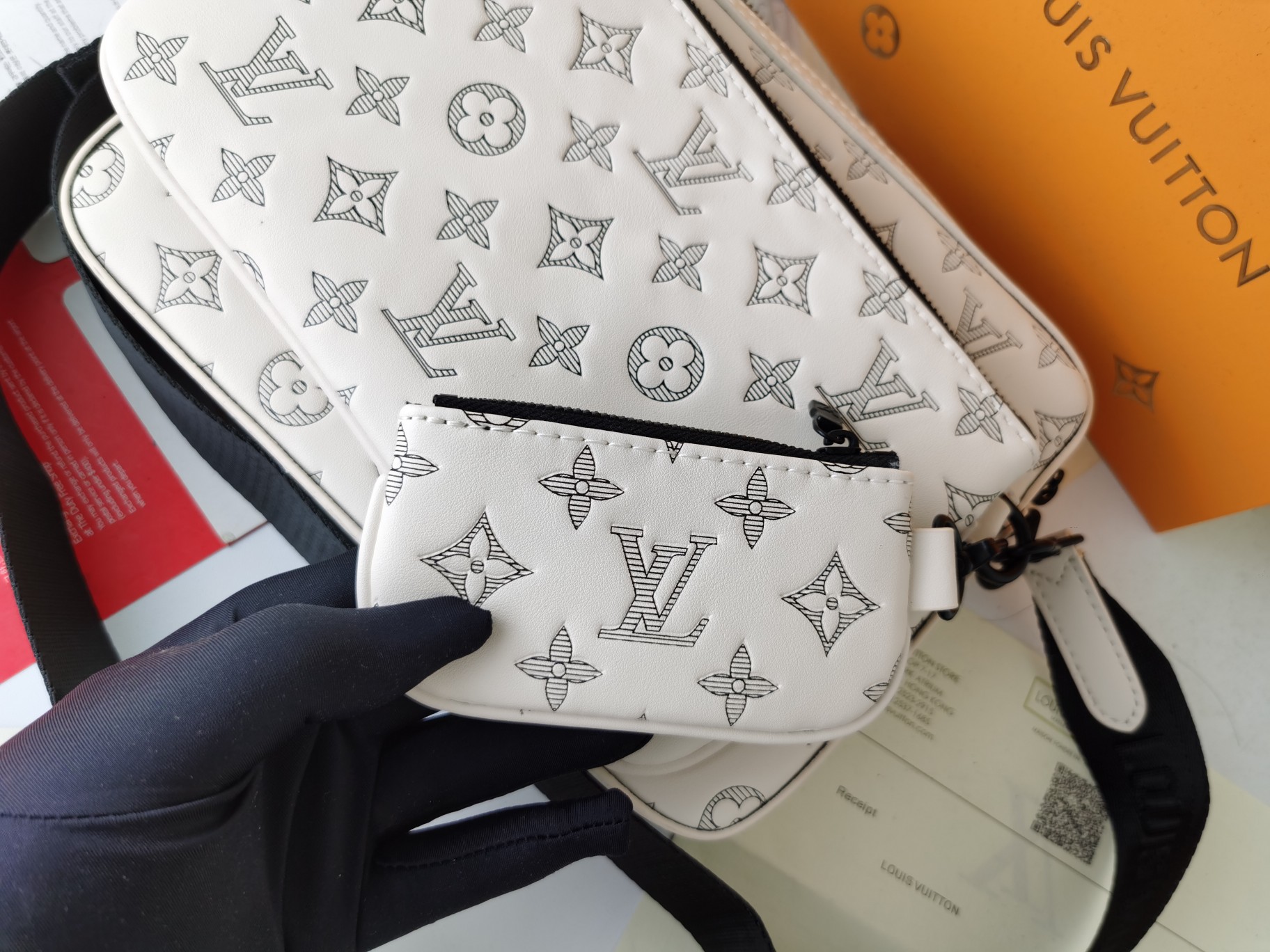 全皮製高級感溢れる男士用郵便バッグ