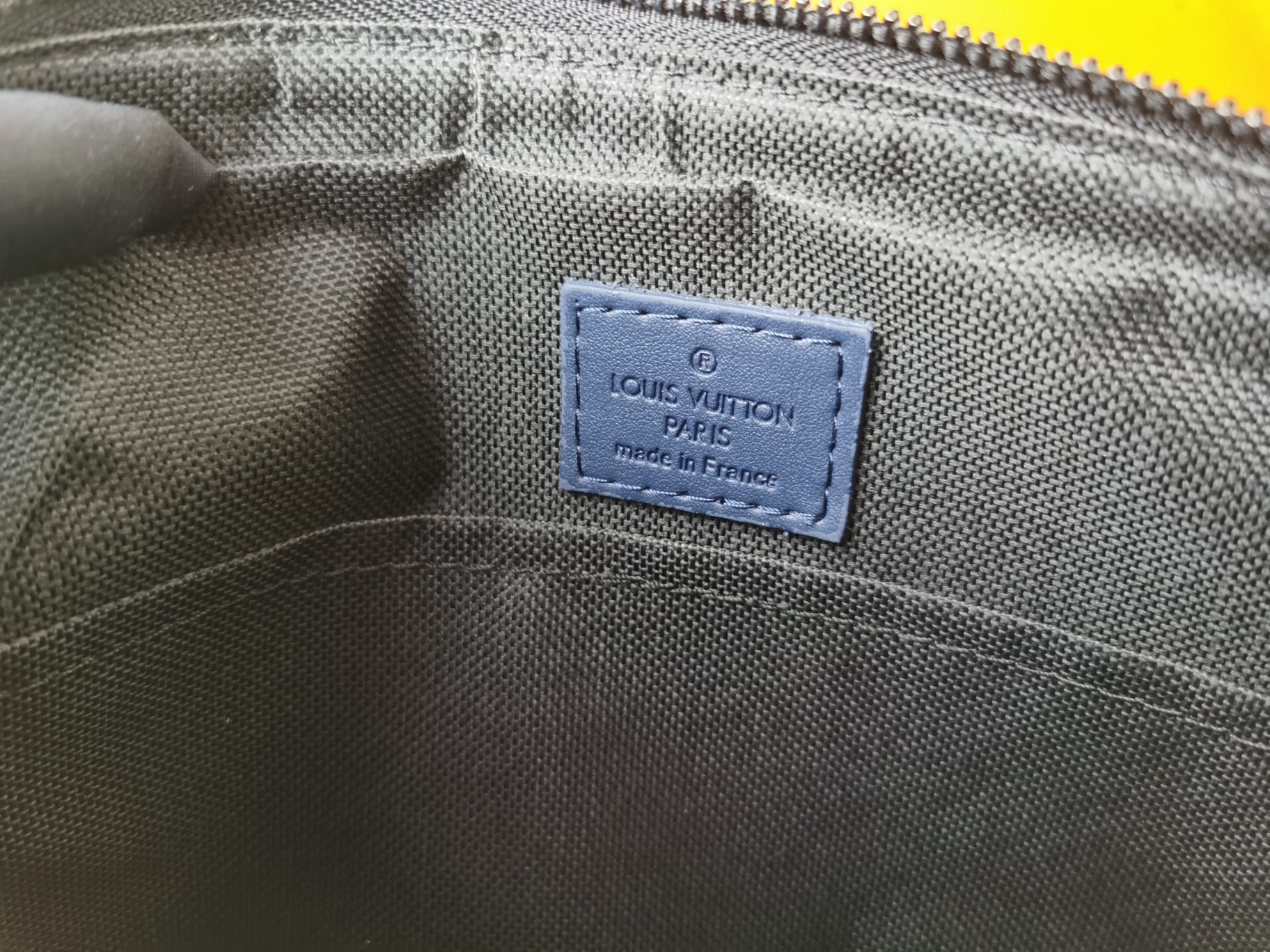 全皮圧花の高級信使包 - スタイリッシュな男のための選択