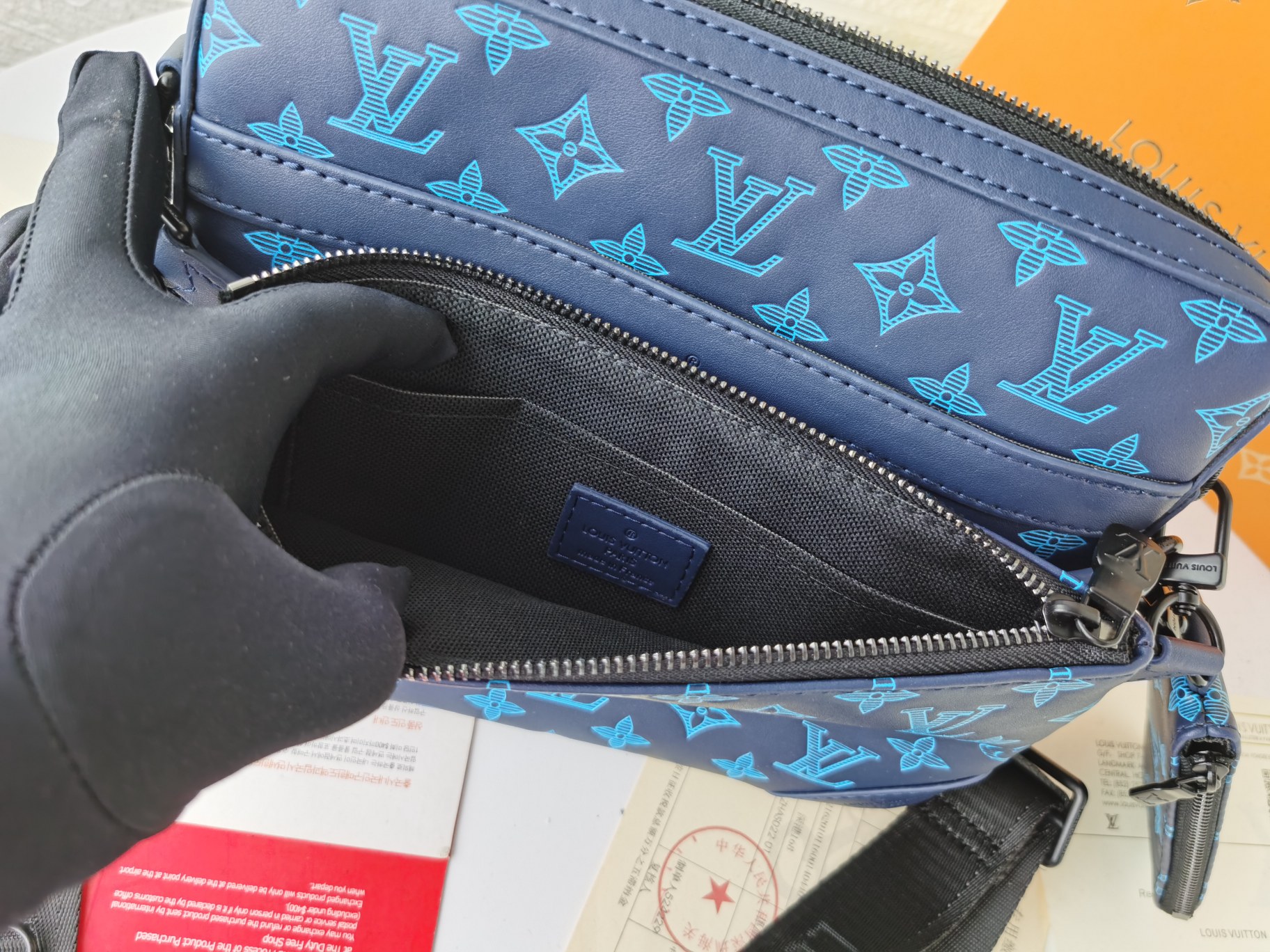 全皮圧花の高級信使包 - スタイリッシュな男のための選択