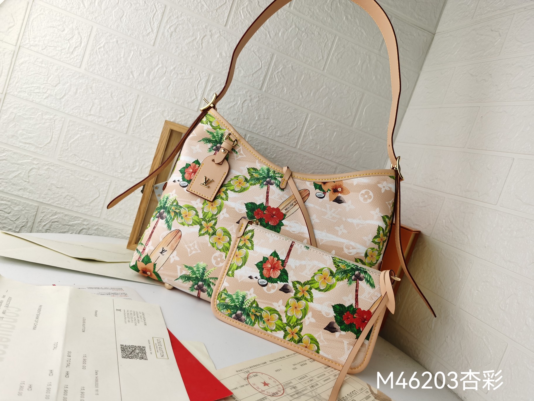 新作M46203 杏彩 CarryAll 中号手袋