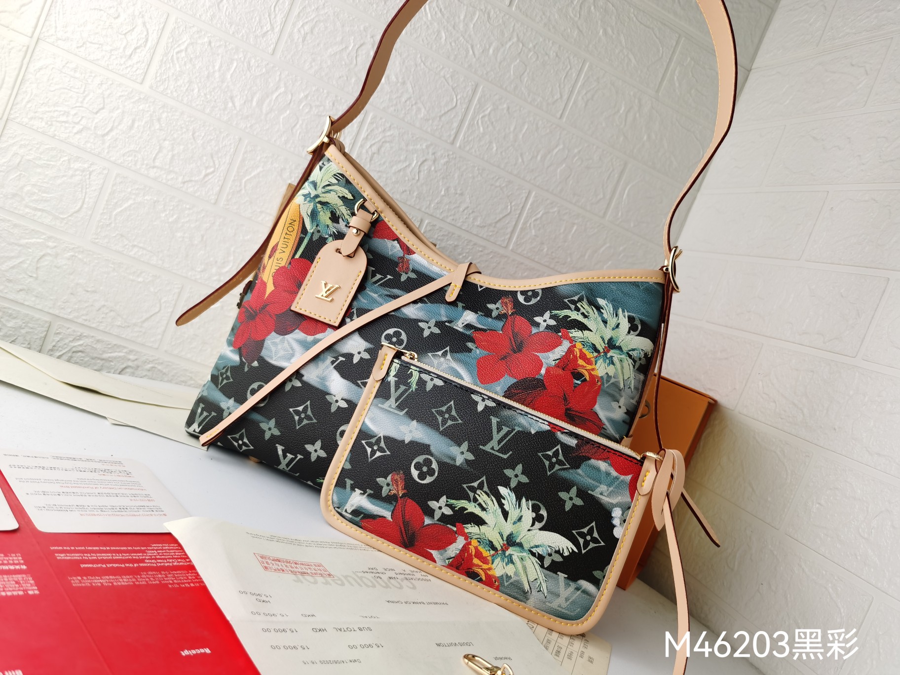 新作小号CarryAll手袋 - Monogram帆布と革のスタイリッシュなデザイン