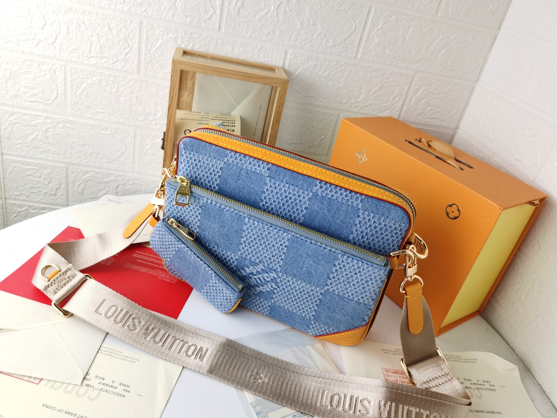 新作トリオ郵差バッグ - モノグラム・エクリプスデザイン