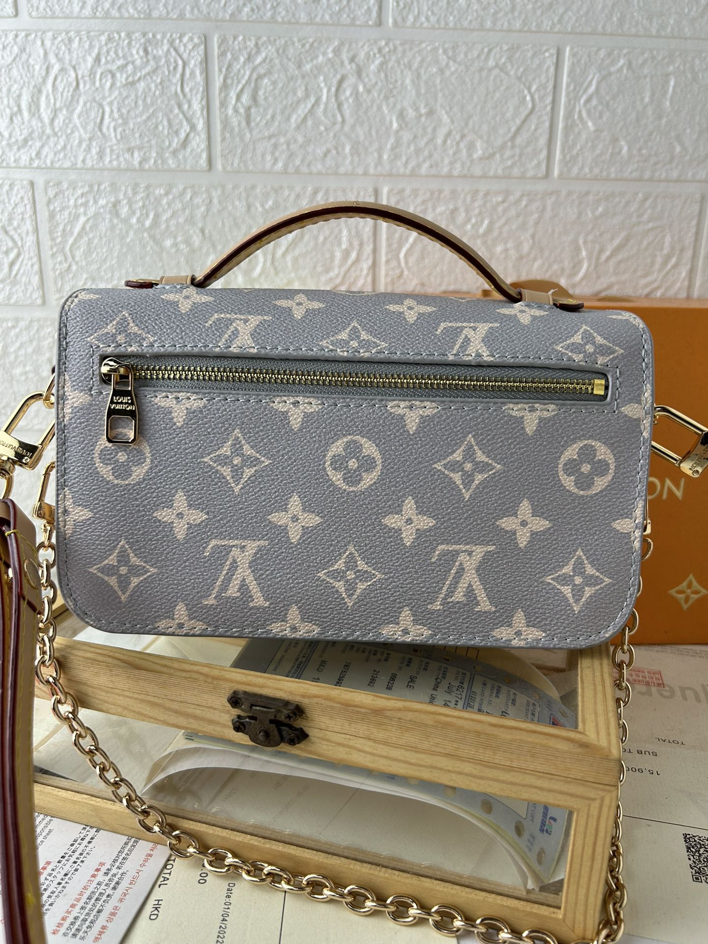 LV郵差包小号 East West Métis 手袋 - トレンドを先取り