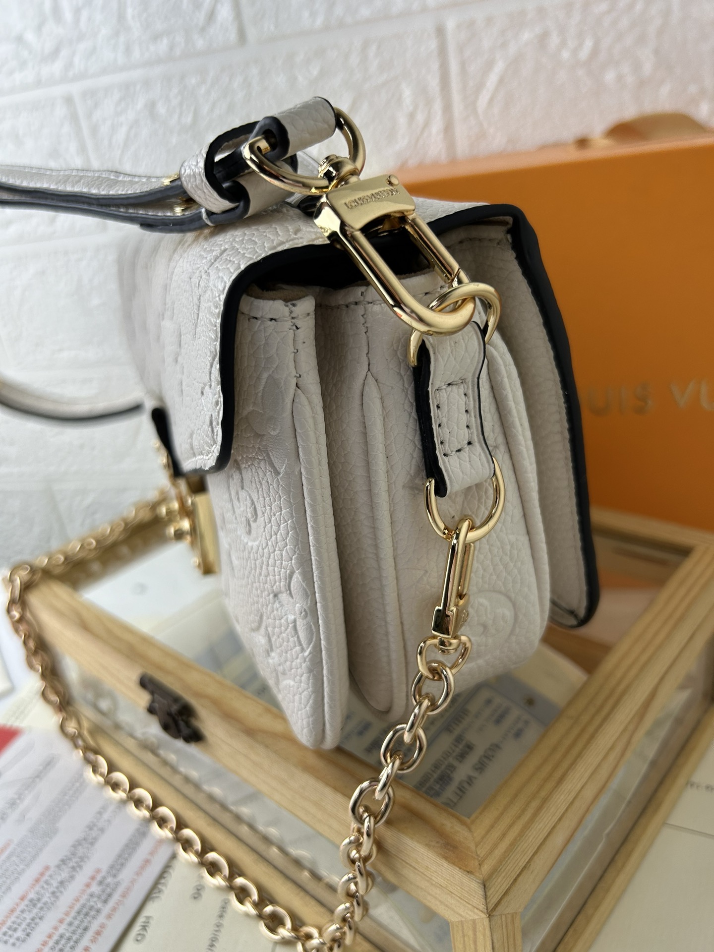 おしゃれなLV郵差包 East West Métis 小号