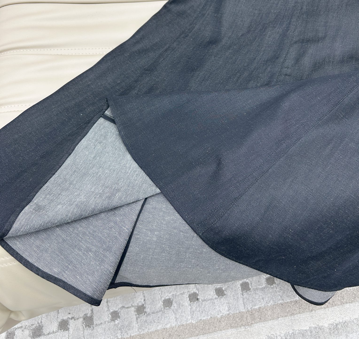 🔥🔥🔥 新品上架 圆领无袖连衣裙👗，定制面料，织造成牛仔肌理 复古时髦 垂顺透气 圆领无袖背心裙 立轮廓