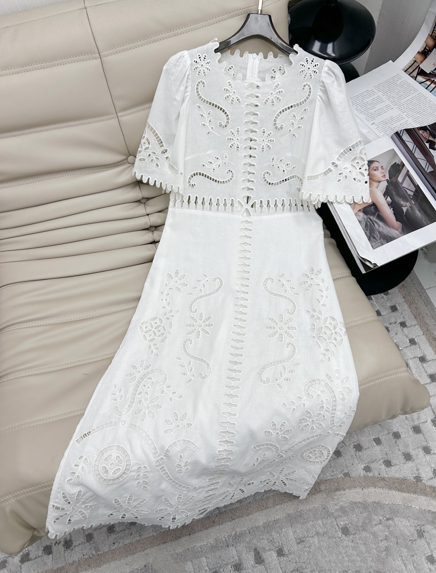 NO:322884,25-year new fashionable heavy industry embroidered dress, full of vacation sense, delicate embroidery hooks, heavy industry woven beauty, is the eye-catching atmosphere 
