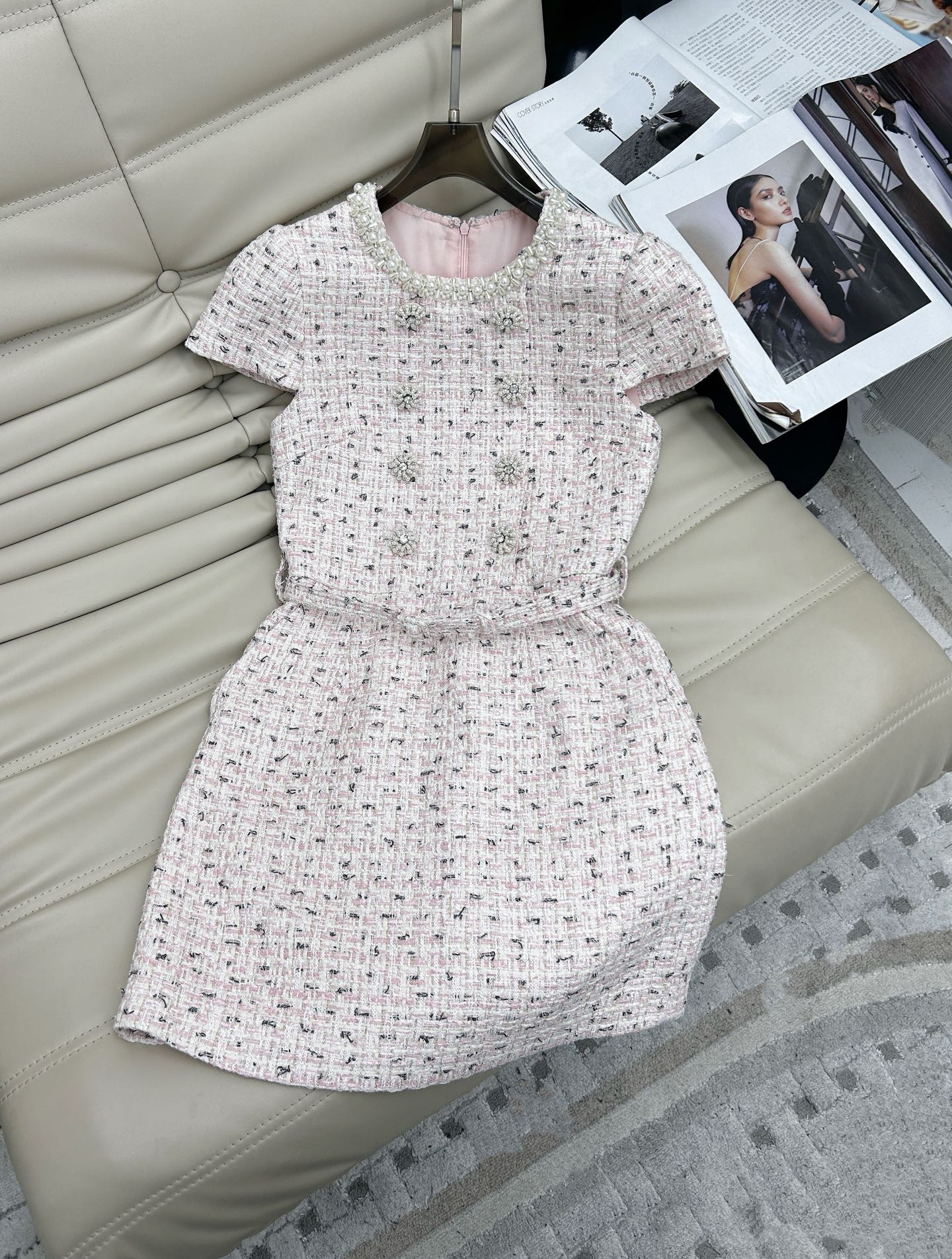 NO:323372,New hits!  25 years of heavy industry custom-made pearl collar waist-hugging dress sweet and elegant pink small fragrance skirt, waist-hugging dress for women, high-end sense of daily temperament, essential products for dating and partying, SML, skirts, alexander wang19860909爆款上新！25年重工定制珍珠领边收腰连衣裙甜美优雅粉色小香风裙子,收腰连衣裙女高级感 日常气质约会聚会必备品 码数SML,,skirts,alexander wang,Women's clothing