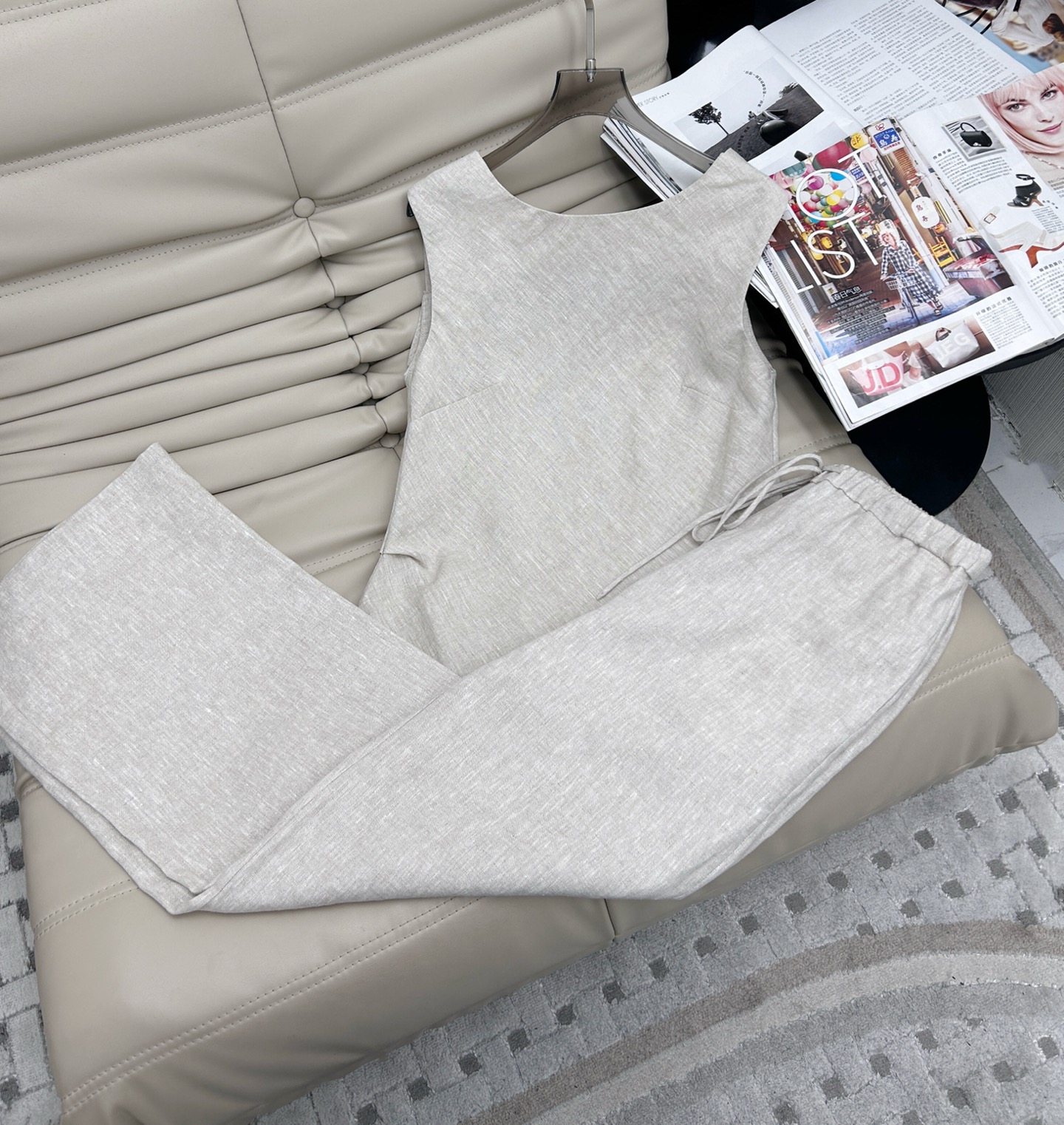 NO:444749,Tops, pants new - 25-year new style, basic linen wide-leg trousers, very comfortable on the upper body, very elastic waist and strong adaptability!  Minimalist running and measuring pants!  All-match, 4-color SML, alexander wang19860909上衣 裤子上新——25年新款 基础亚麻阔腿长裤,上身非常舒适,松紧腰头适应性非常强！极简跑量神裤！百搭款,4色SML,,alexander wang,Women's clothing