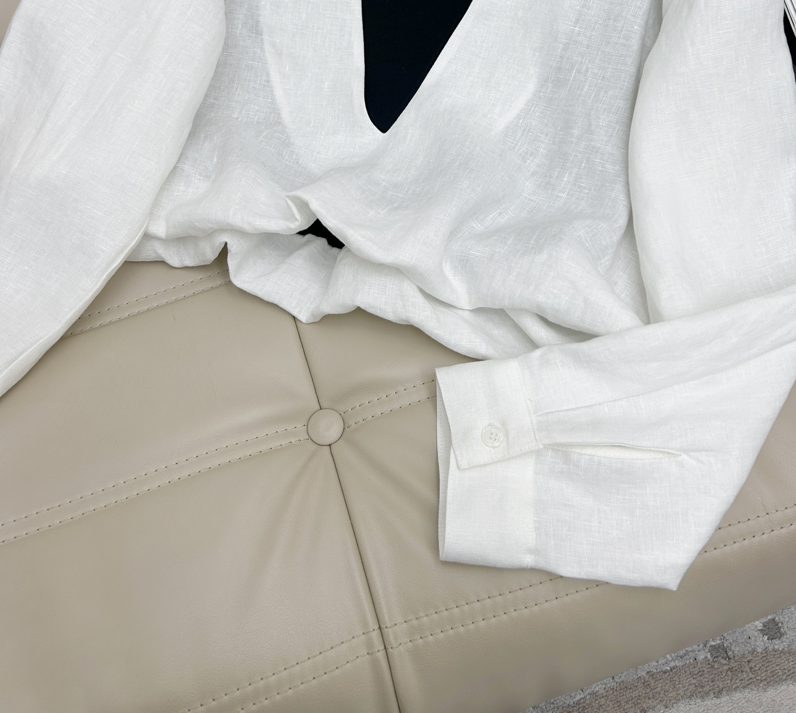 Lightweight Linen Blend Top with Unique Color Block Design - Summer 2024 5 i1742294468405 813 0 3