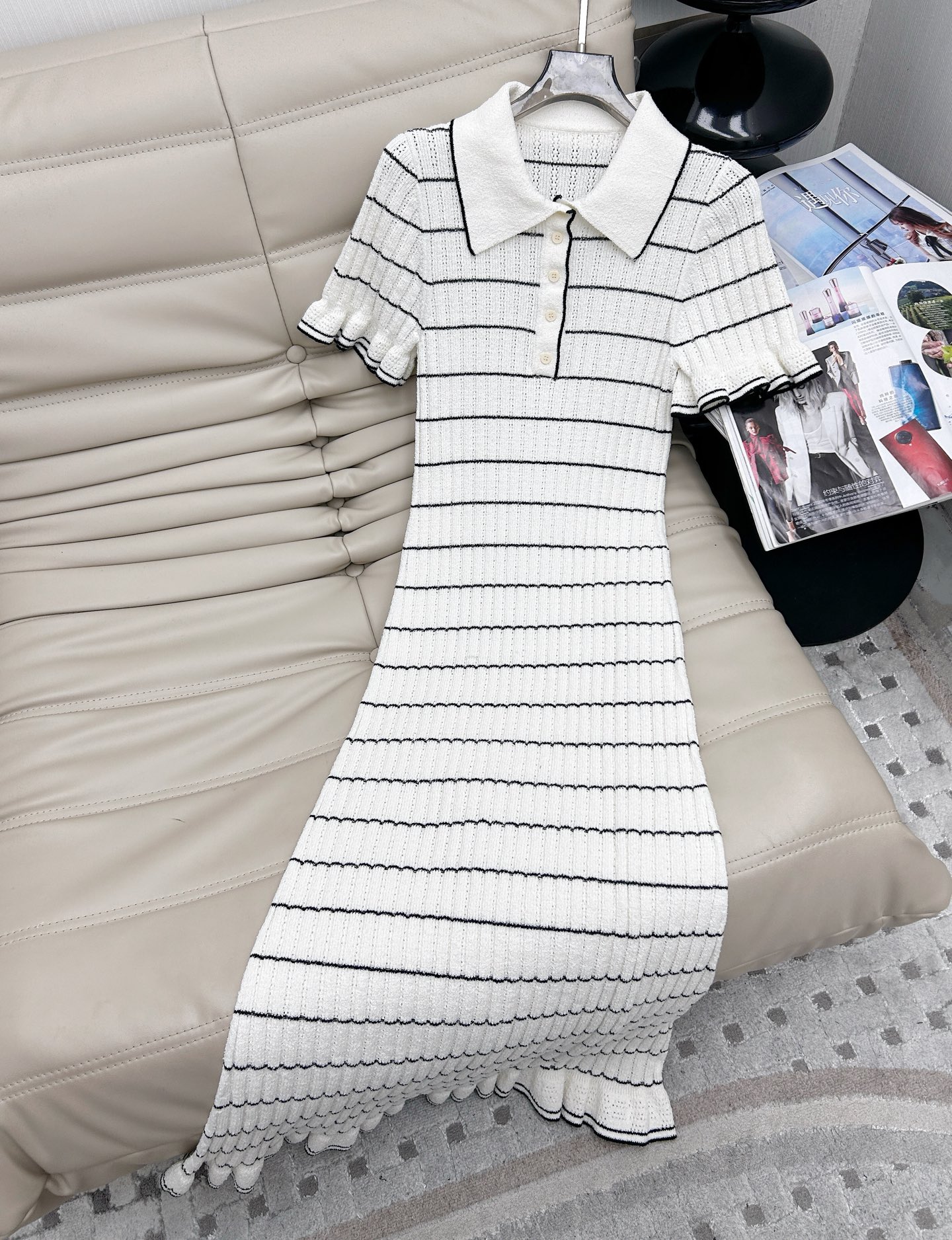 NO:329286,2025 new style classic polo collar design knitted dress, hollow knitted fabric with classic striped design, gentle and lazy high-end knitted fabric soft, comfortable and breathable, slim fit style, slim and temperament on the upper body Size SML,, skirts, alexander wang198609092025新款 经典polo领设计 针织连衣裙,镂空针织面料搭配经典条纹设计,温柔慵懒高级 针织面料 柔软舒适透气 修身版型 上身显瘦又气质 尺码SML,,skirts,alexander wang,Women's clothing