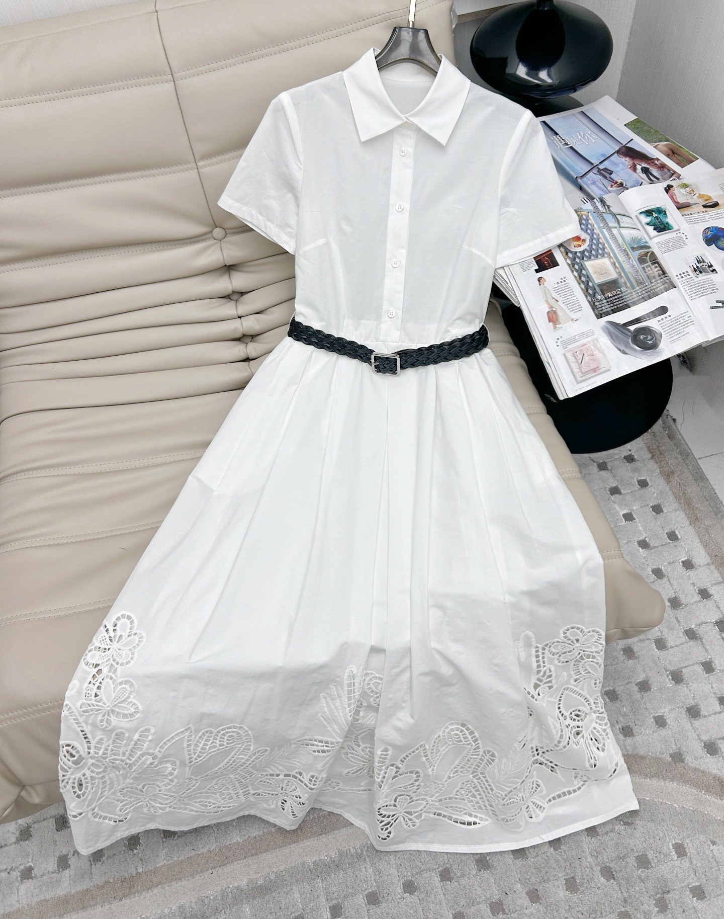 NO:331340,——25ss new style, shirt collar embroidered dress, elegant style, the design and embroidery elements of the shirt collar are really a perfect match. The whole skirt is so harmonious, the upper body shows the body temperament. SML, skirts, alexander wang19860909——25ss新款 衬衣领绣花连衣裙 气质大方款, 衬衣领的设计和绣花元素实为天作之合 整件裙子搭配都那么和谐 上身非常显身材气质.码数SML,,skirts,alexander wang,Women's clothing