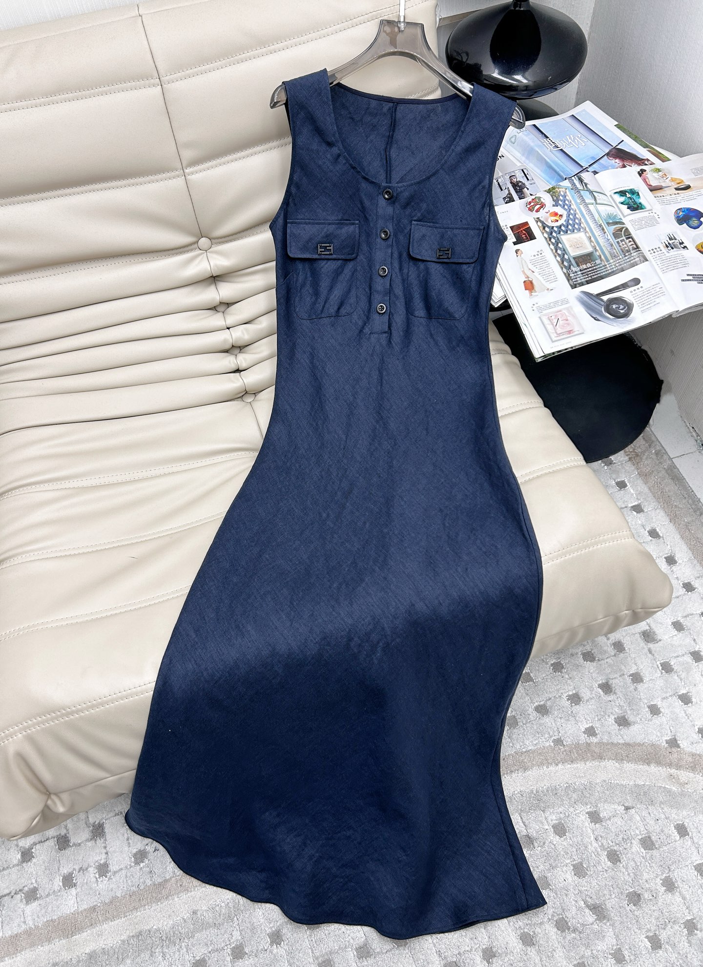 Elegant Linen U-Neck Sleeveless Dress with Fitted Waist and Fishtail Hem - New 2 i1744716196487 255 0 0