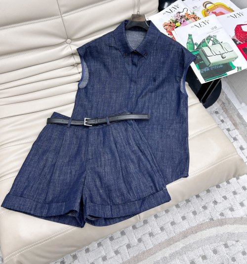 Denim Sleeveless Top and Shorts Set with Belt - Casual & Chic Style 1 Denim Sleeveless Top and Shorts Set with Belt - Casual & Chic Style