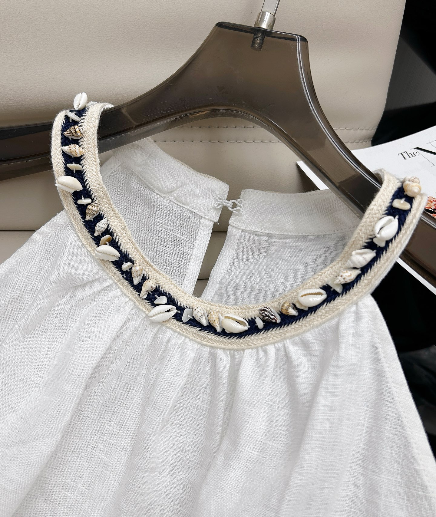Elegant Linen Two-Piece Set: Sleeveless Top & Shorts - Vintage Chic 7 i1747470366967 3557 0 5