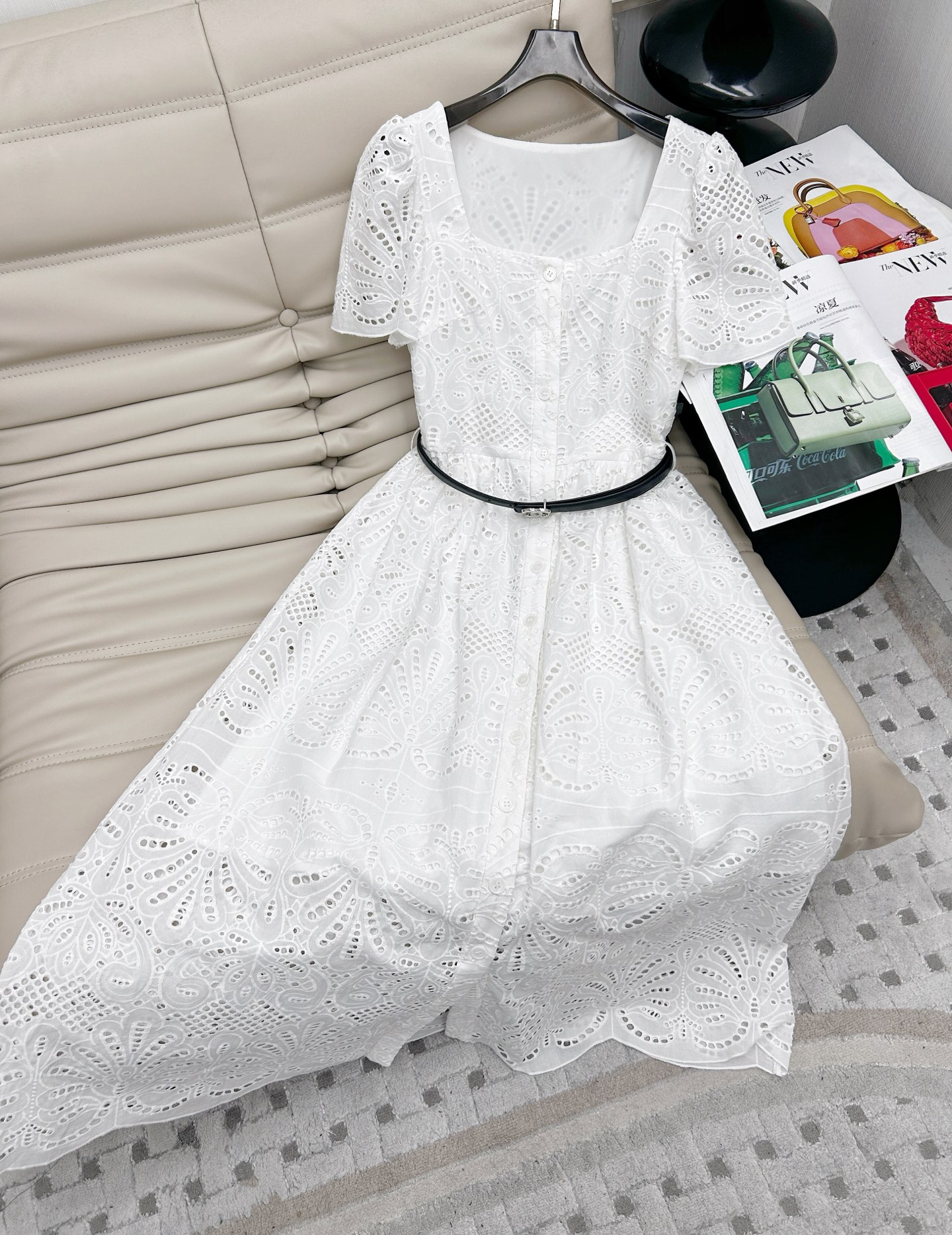 NO:425639,3702025 summer new heavy industry dress high-end quality hollow design high-end atmospheric, square collar design short-sleeved design, matching belt, every detail is beautiful, must bring a hot style, famous temperament fairy style SML, skirts, T-shirt, alexander wang198609093702025夏季新款重工连衣裙高端品质镂空设计 高端大气,方领设计短袖设计,搭配腰带 每个细节都设计的美美哒,必带爆款,名媛气质仙女范 码数SML,,skirts,T-shirt,alexander wang,Women's clothing