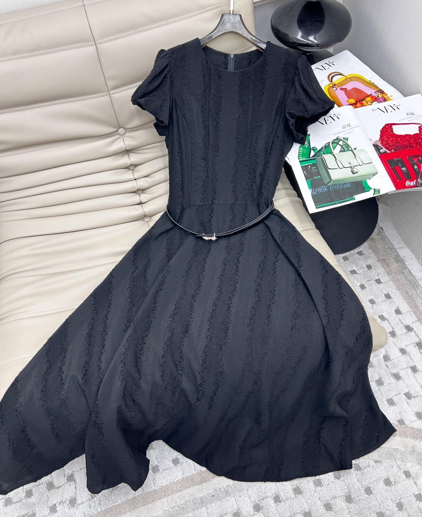 NO:421097,Highly recommended 25-year new style puff sleeve black waist-hugging dress waist belt design, custom fabric excellent texture SML, skirts, alexander wang19860909强烈推荐 25年新款 泡泡袖黑色收腰连衣裙 腰间系腰带设计,定制面料 质感超赞 SML,,skirts,alexander wang,Women's clothing